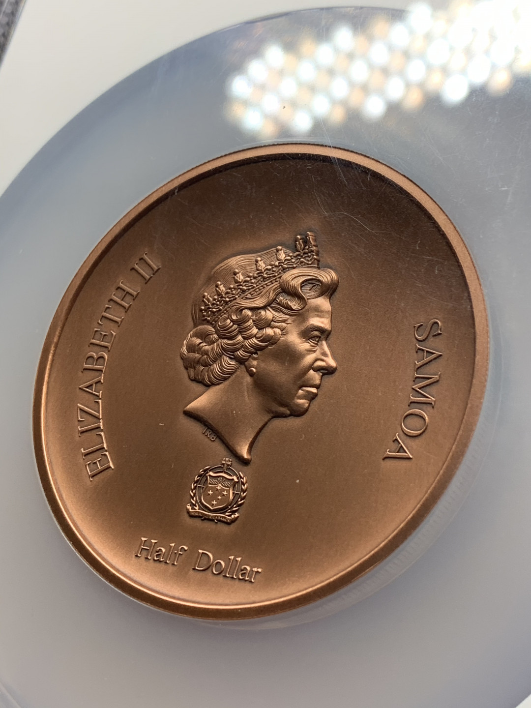 《竞宝斋》第27场-本周日，周一2场连拍（全场顺丰包邮） NGC-MS70  萨摩亚 超大型 2020年的50分铜币 观音铜像