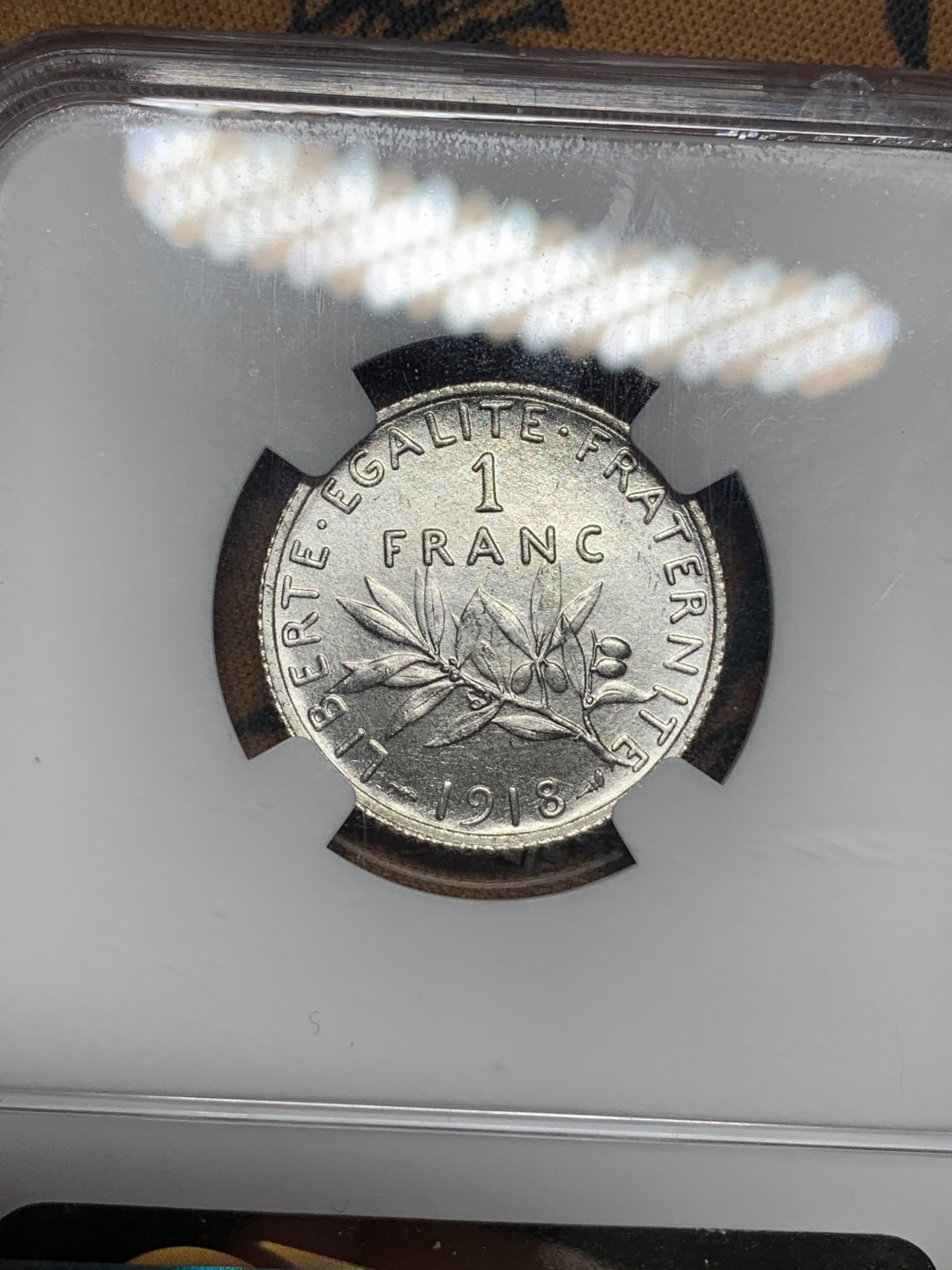 《竞宝斋》第27场-本周日，周一2场连拍（全场顺丰包邮） NGC-MS63 法国 1918年 播种1法郎