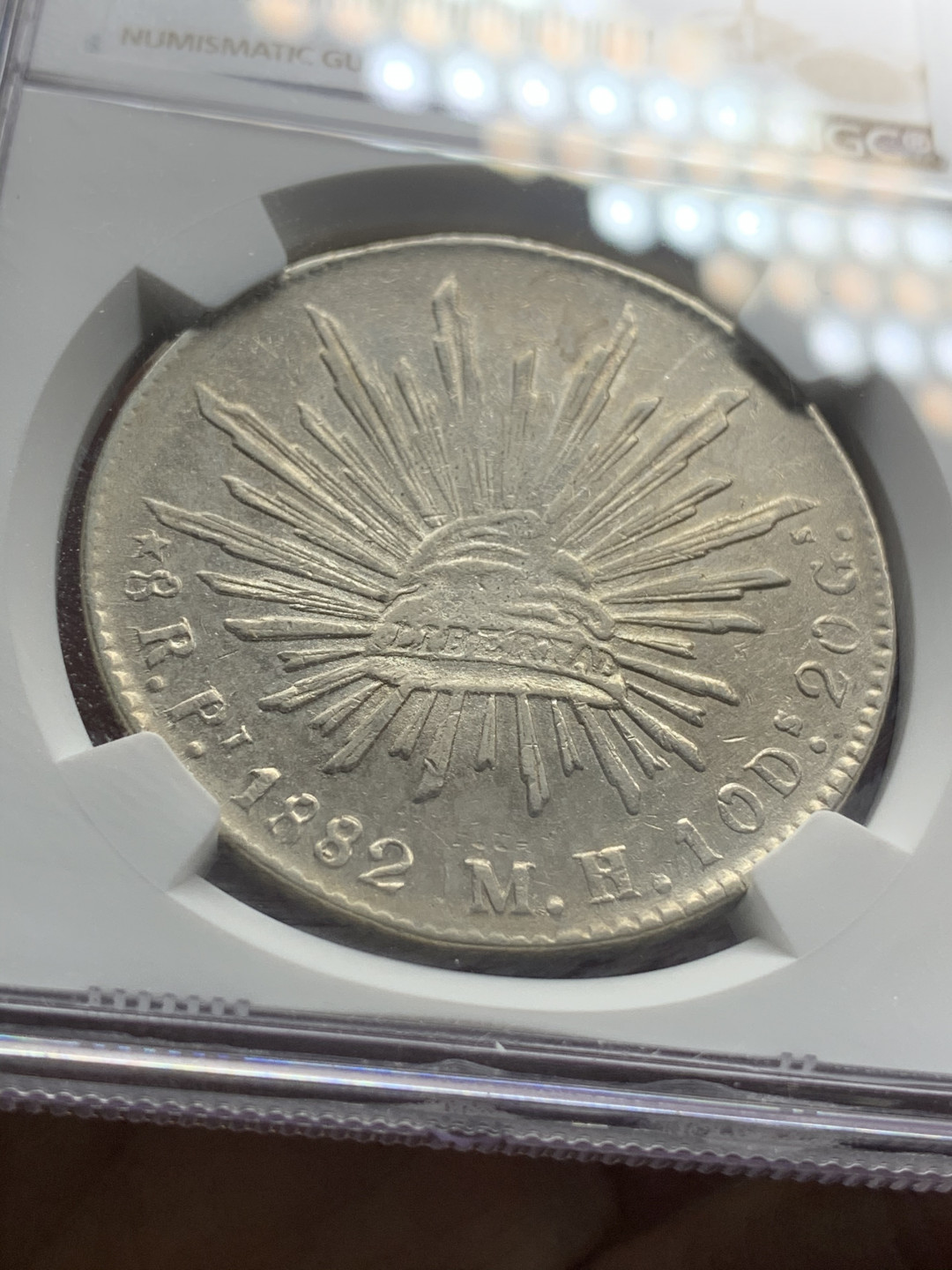 《竞宝斋》第27场-本周日，周一2场连拍（全场顺丰包邮） NGC-XFD  1882 墨西哥鹰洋 8 里亚尔 波多西厂  原味五彩