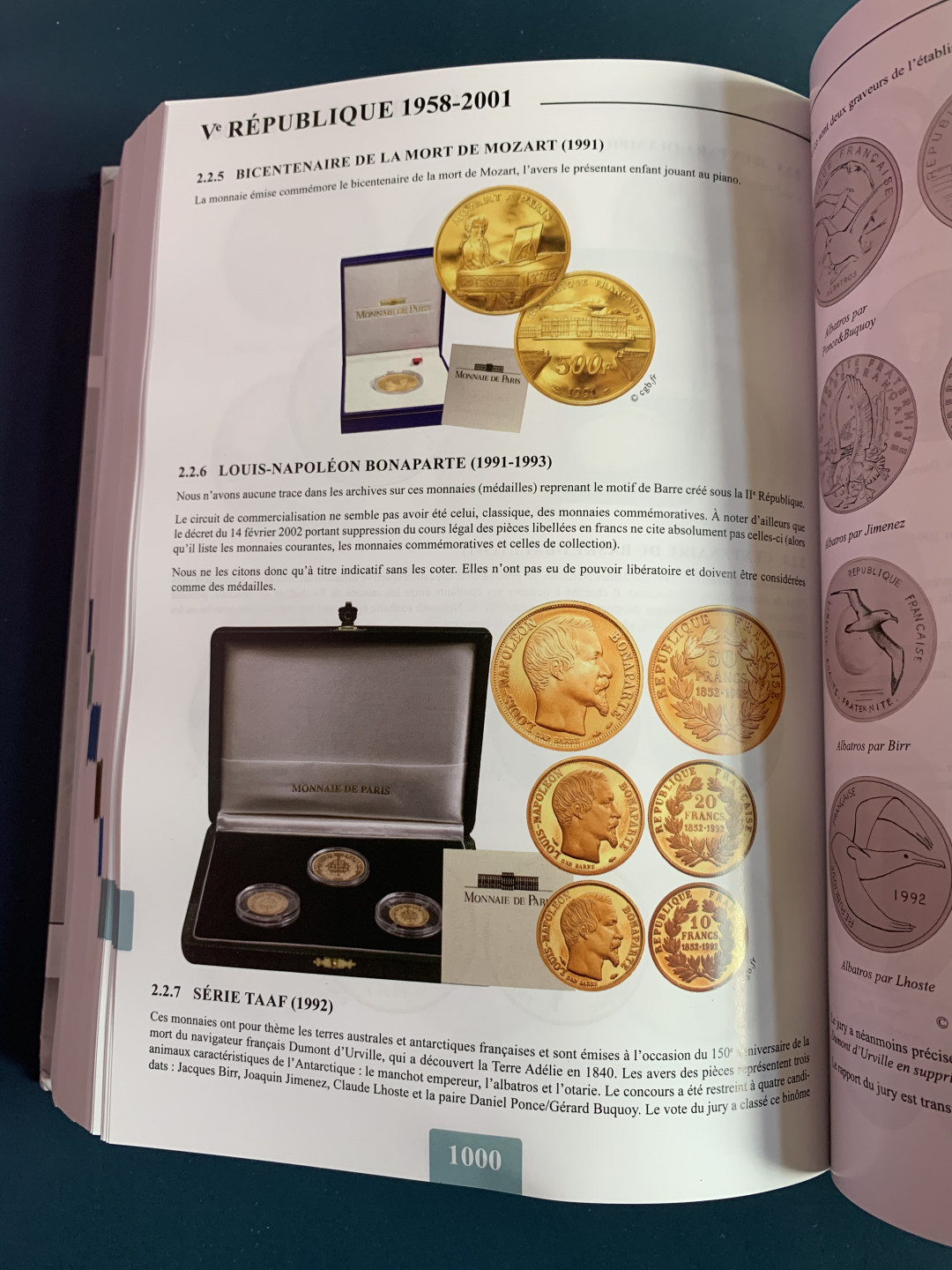 《竞宝斋》第28场-本周日，周一2场连拍（全场顺丰包邮） 法国2019钱币目录 从造币工艺，雕刻师，标识标志，细分版别都有详尽的分类  厚达1126页！可谓是法币的百科全书，难得