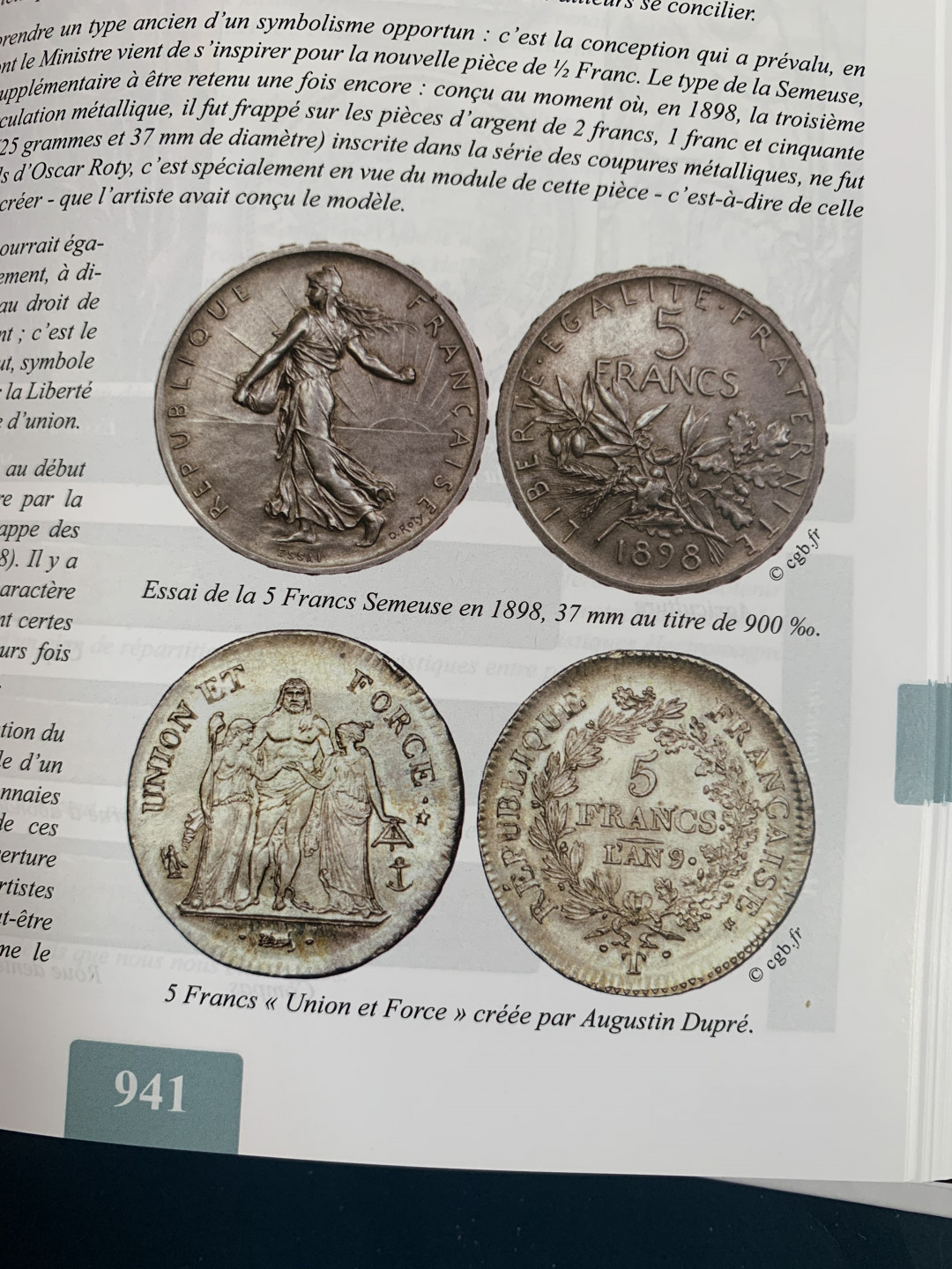 《竞宝斋》第28场-本周日，周一2场连拍（全场顺丰包邮） 法国2019钱币目录 从造币工艺，雕刻师，标识标志，细分版别都有详尽的分类  厚达1126页！可谓是法币的百科全书，难得