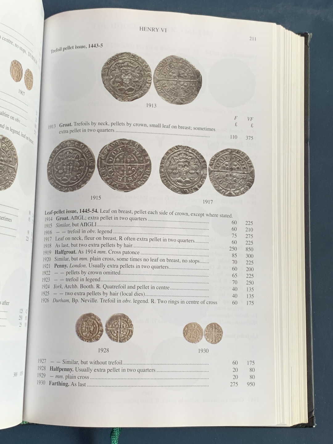 《竞宝斋》第28场-本周日，周一2场连拍（全场顺丰包邮） SPINK 斯宾克英国目录，保存完好，精装本546页（涵盖凯尔特人到二战时期）+平装本259页（英国十进制钱币目录）