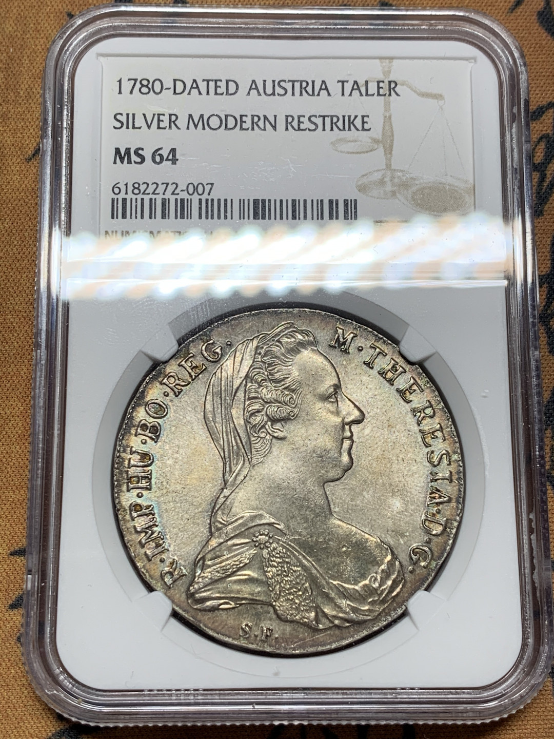 《竞宝斋》第28场-本周日，周一2场连拍（全场顺丰包邮） NGC MS64 难得给分的 奥地利 五彩 大奶妈 泰勒银币 自从国评出镀银之后  N基本不给入盒了 值得收藏