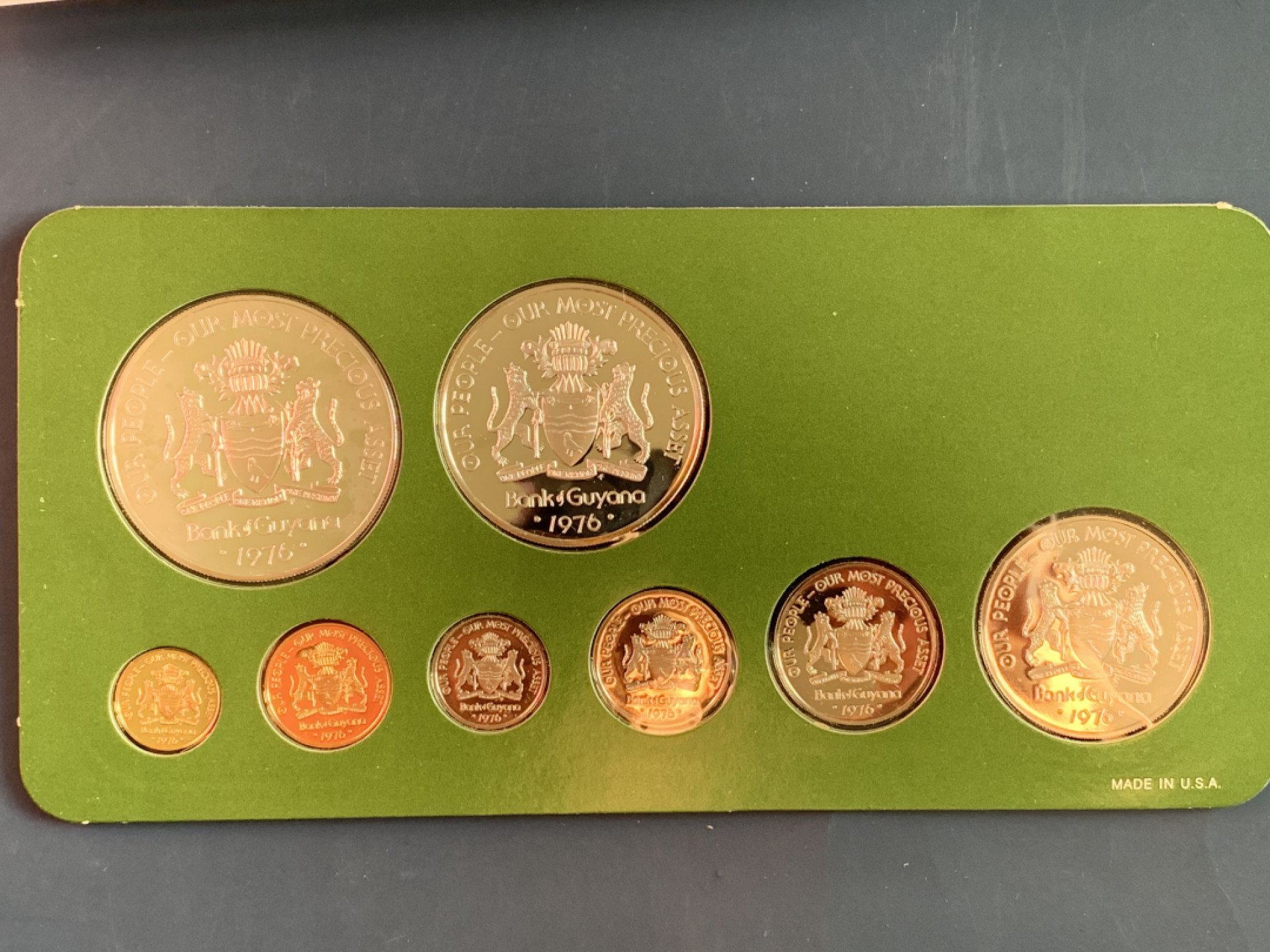 《竞宝斋》第28场-本周日，周一2场连拍（全场顺丰包邮） 原盒证书 圭亚那1976年 8枚套精制币 5元和10元都是银币 富兰克林造币厂