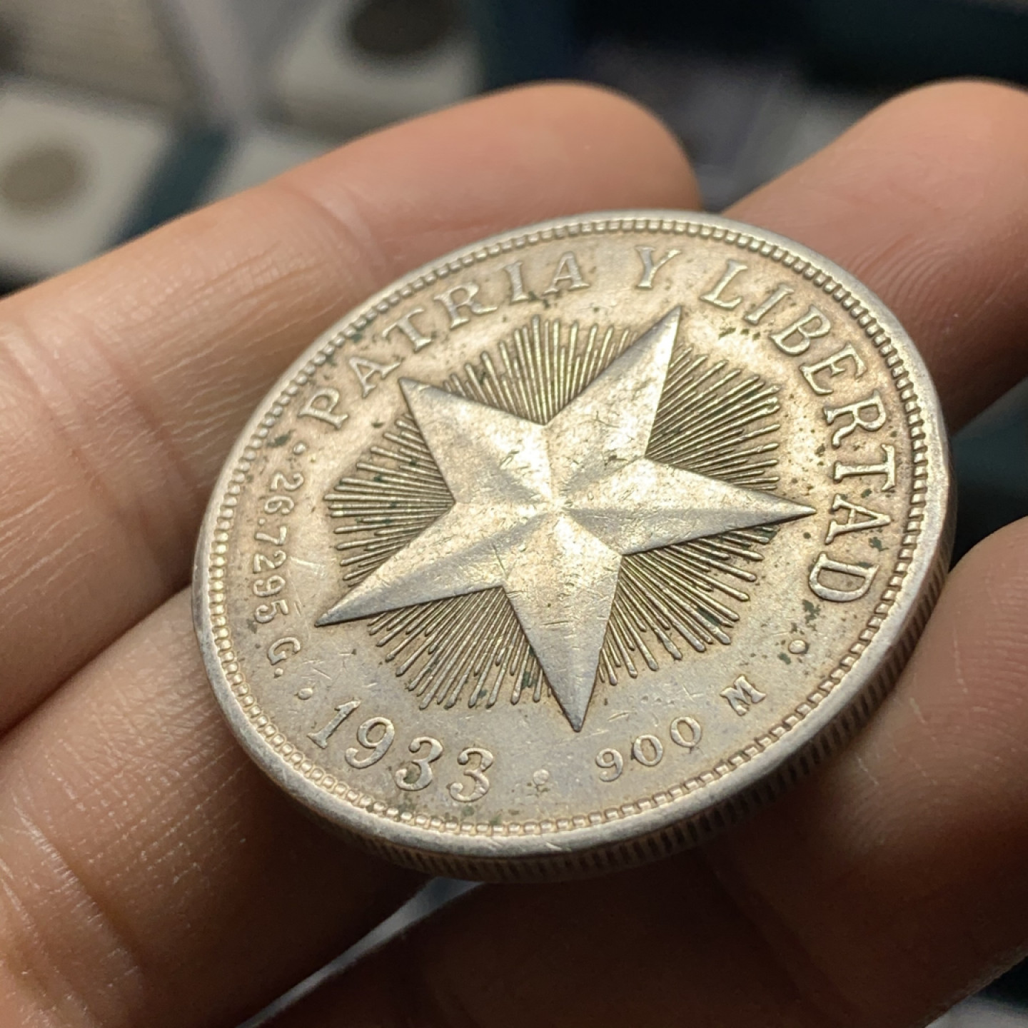 《竞宝斋》第28场-本周日，周一2场连拍（全场顺丰包邮） 古巴 1933年 大五星 比索 大银币 原味带光好品