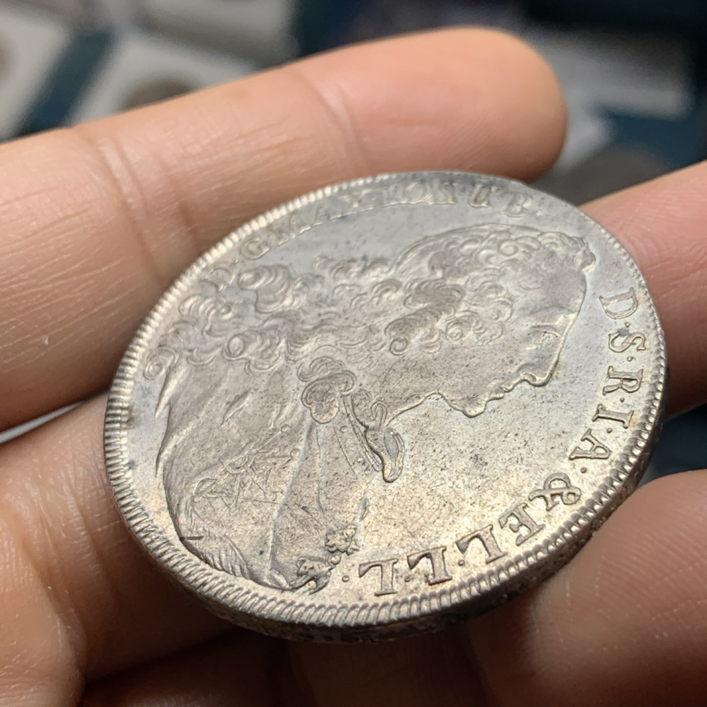 《竞宝斋》第28场-本周日，周一2场连拍（全场顺丰包邮） 德国巴伐利亚 1765年 圣母抱婴 大泰勒 银币 带光原味好品 非常难得的品相