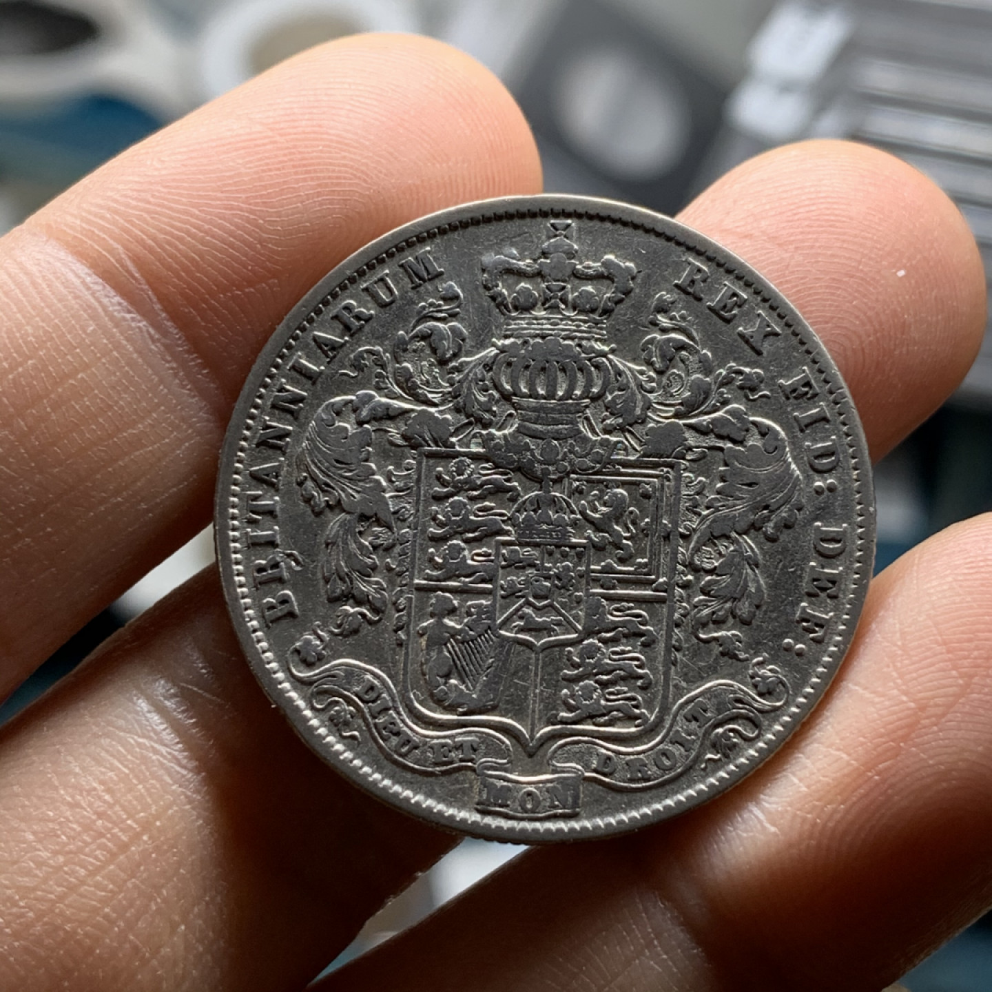 《竞宝斋》第28场-本周日，周一2场连拍（全场顺丰包邮） 少见 难得好品 英国1826年 乔四 半克朗 银币 