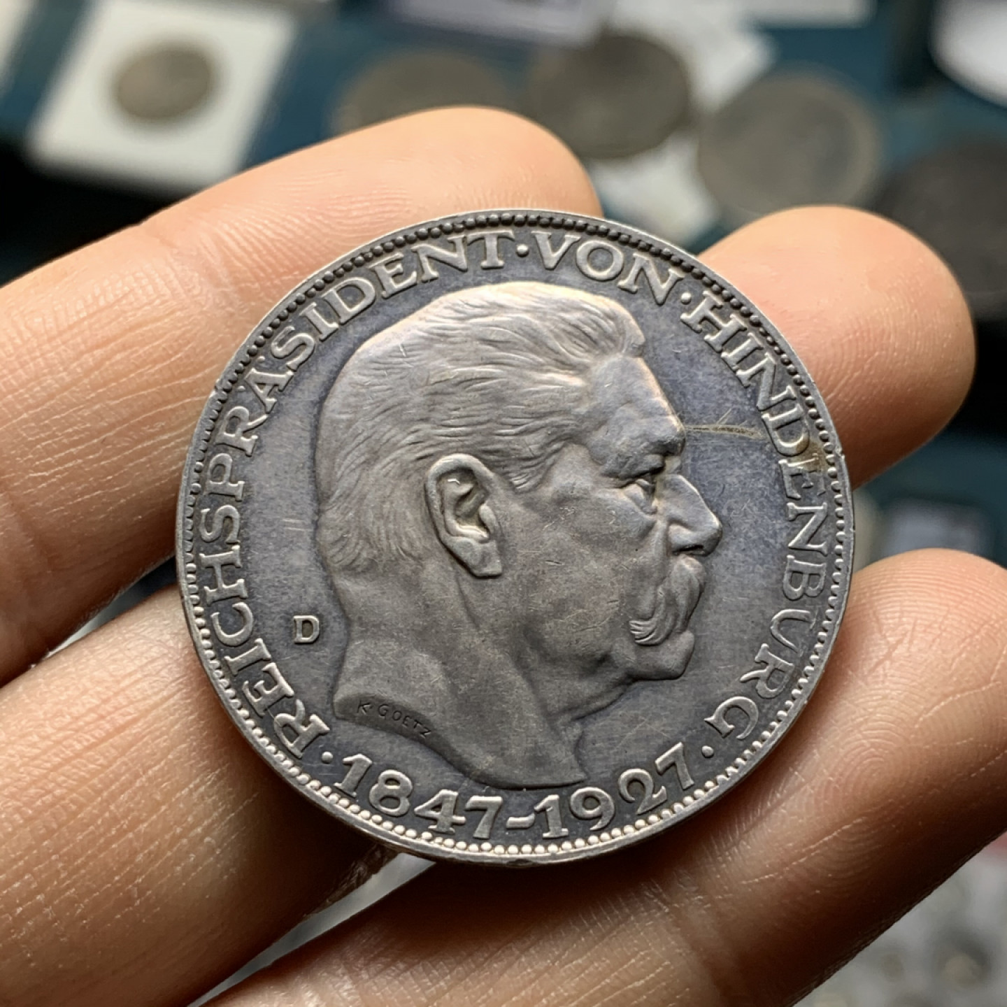 《竞宝斋》第28场-本周日，周一2场连拍（全场顺丰包邮） 德国1927年 兴登堡80大寿 5马克大银币章 欧洲包浆 一流品相