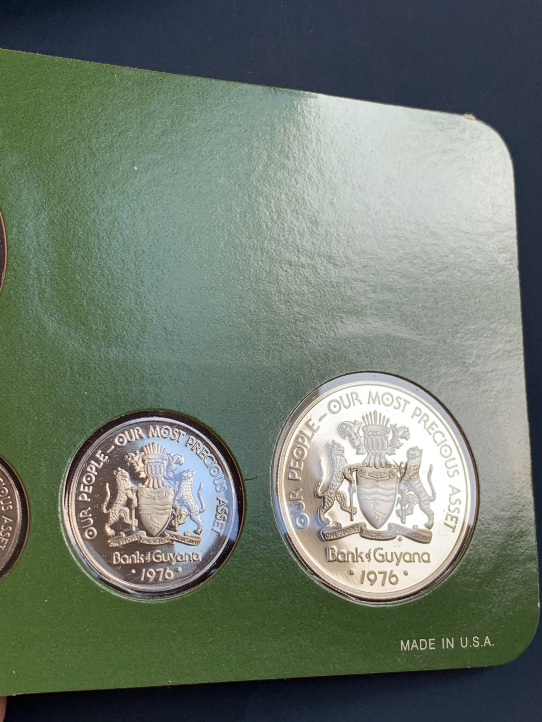 《竞宝斋》第28场-本周日，周一2场连拍（全场顺丰包邮） 原盒证书 圭亚那1976年 8枚套精制币 5元和10元都是银币 富兰克林造币厂