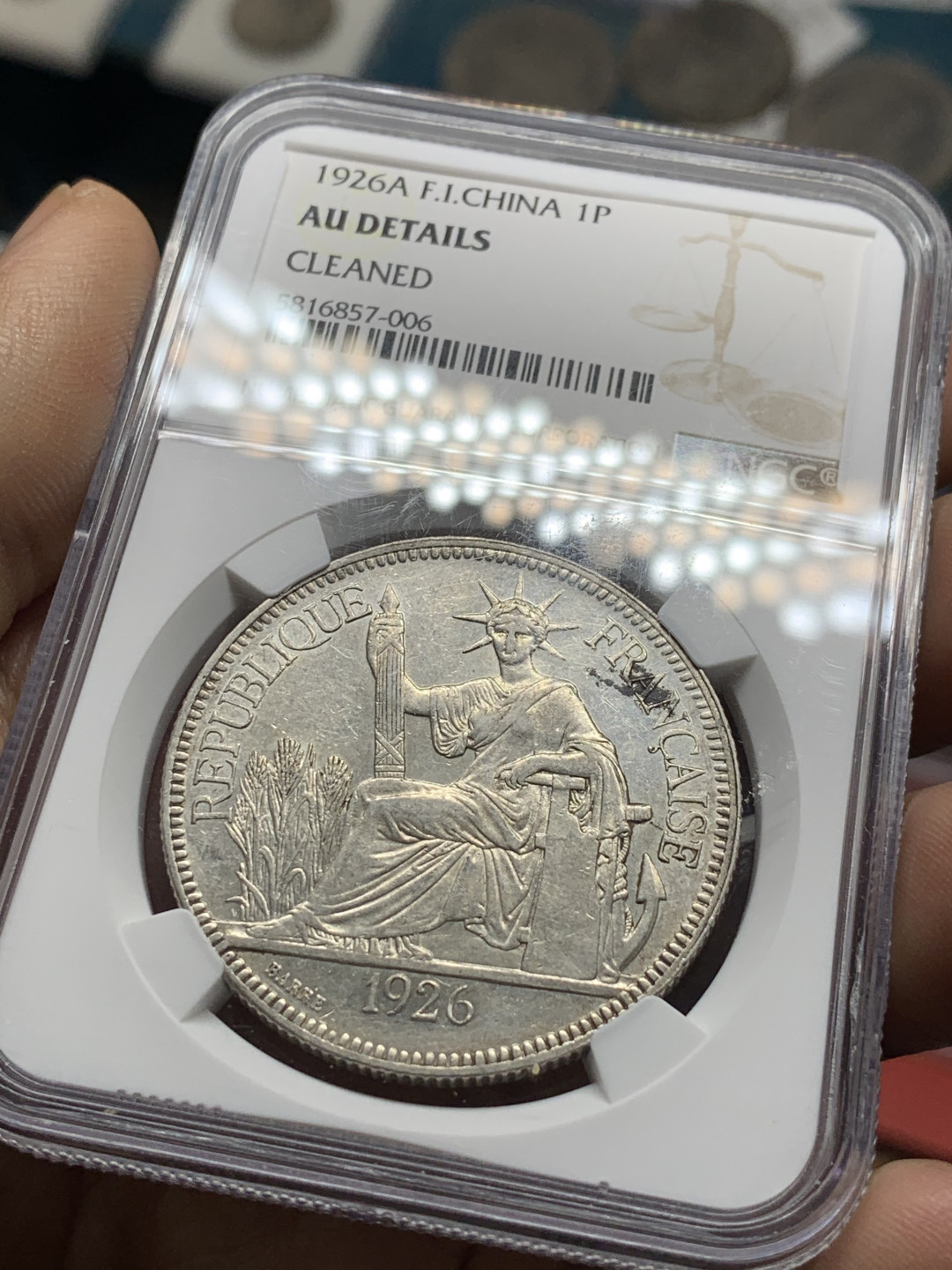 《竞宝斋》第28场-本周日，周一2场连拍（全场顺丰包邮） NGC-AUD92  法属印度支那1926年坐洋银币  好脸  底板带光