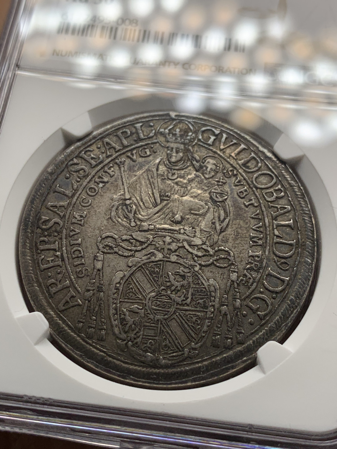 《竞宝斋》第28场-本周日，周一2场连拍（全场顺丰包邮） NGC AU50 神圣罗马帝国 1654年 萨尔茨堡主教区 泰勒大银币 深彩包浆比起白币给分难很多