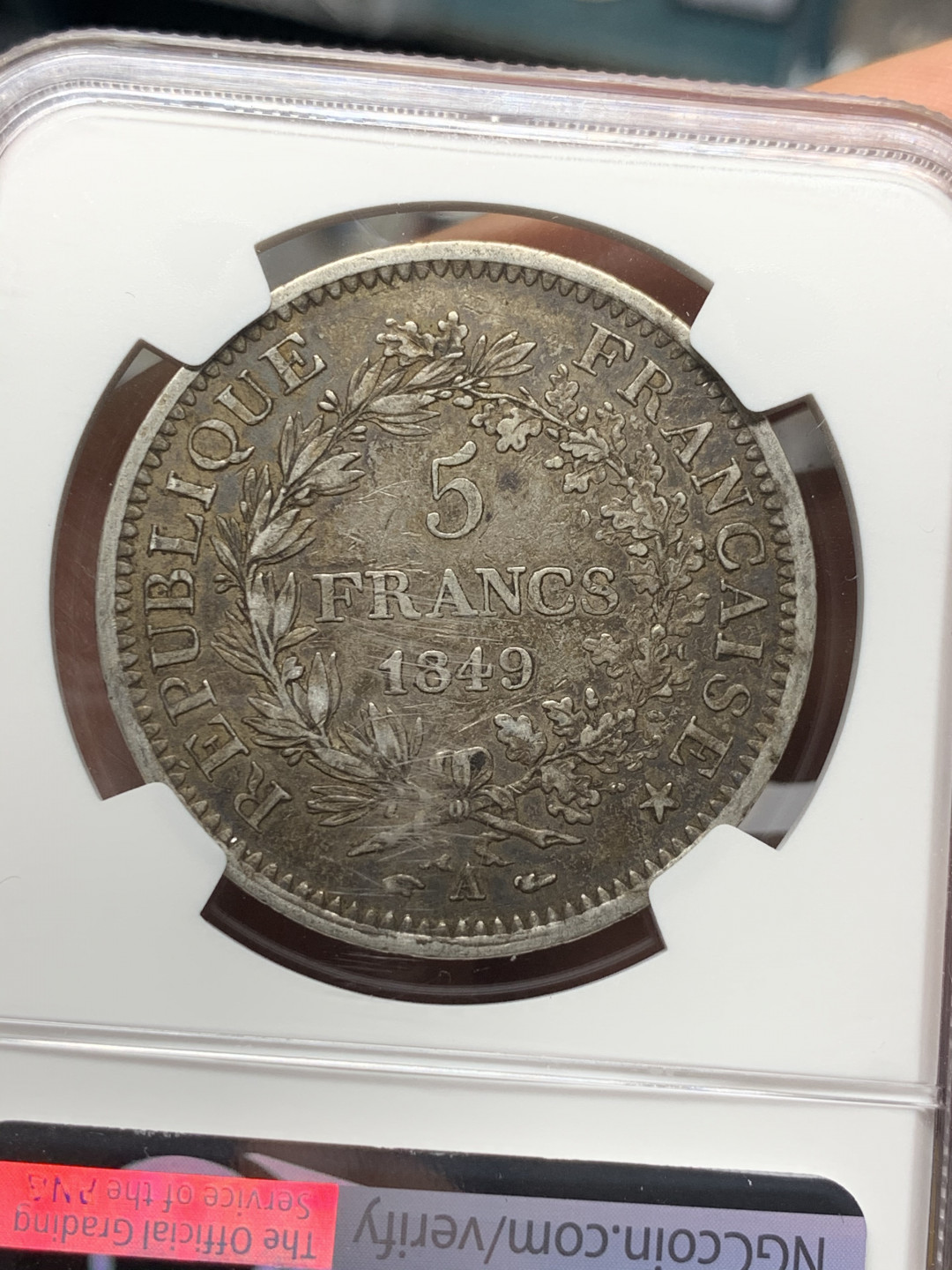 《竞宝斋》第28场-本周日，周一2场连拍（全场顺丰包邮） NGC AU55 法国 1849年 第二共和时期 大力神 5法郎银币 深黑包浆 细节状态均难得，给分更不容易
