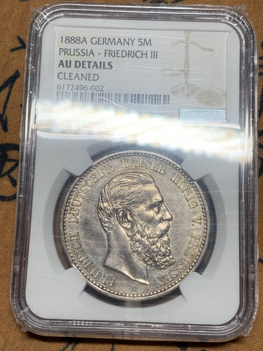 《竞宝斋》第28场-本周日，周一2场连拍（全场顺丰包邮） 德国弗里德里希三皇之年短翅5马克1888年，NGC-AU好品