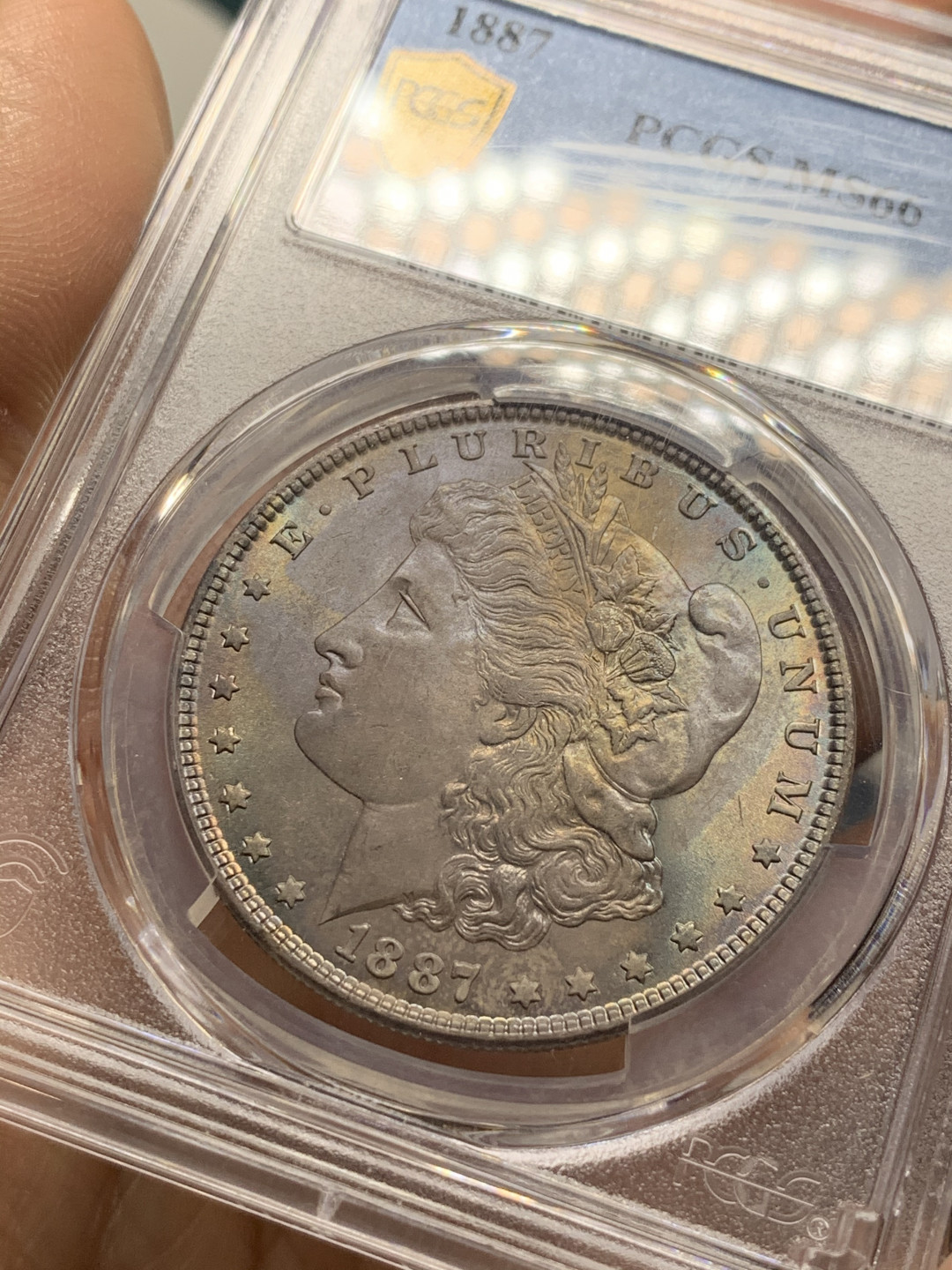 《竞宝斋》第28场-本周日，周一2场连拍（全场顺丰包邮） PCGS-MS66 1887年 美国高分五彩摩根银元 卷首深彩 难得状态  值得珍藏