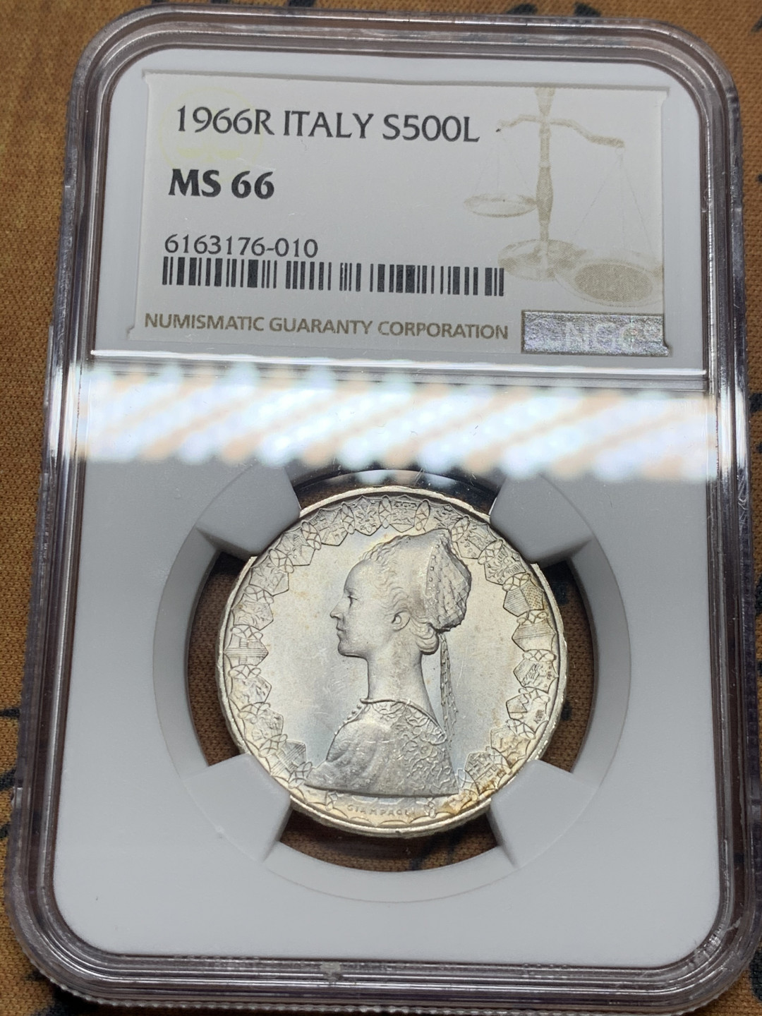 《竞宝斋》第28场-本周日，周一2场连拍（全场顺丰包邮） NGC MS66 亚军分 意大利 1966年 500里拉 帆船 银币 好品不少，高分凤毛麟角