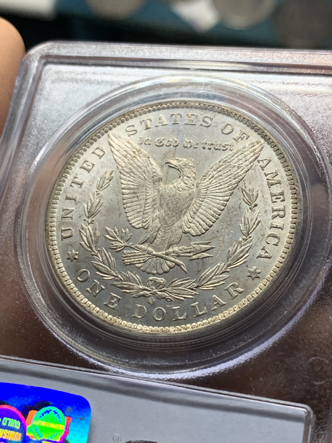 《竞宝斋》第28场-本周日，周一2场连拍（全场顺丰包邮） PCGS-MS64 1884年美国摩根银元 老白盒彩虹包浆 实物绝美
