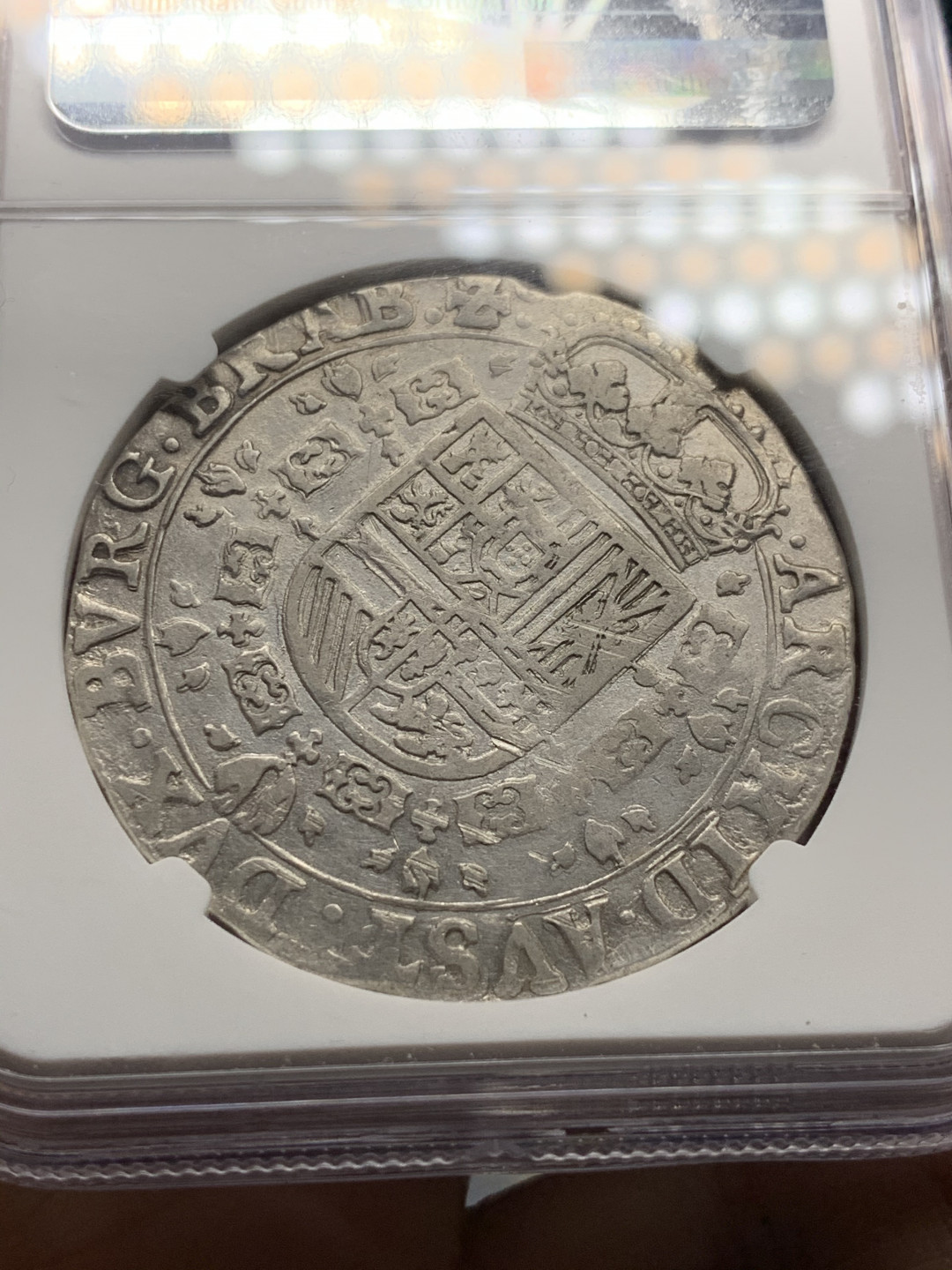 《竞宝斋》第28场-本周日，周一2场连拍（全场顺丰包邮） NGC 评级 西属尼德兰 1633年 1PAT 大银币 当时工艺粗糙 本品细节清晰深打 难得状态