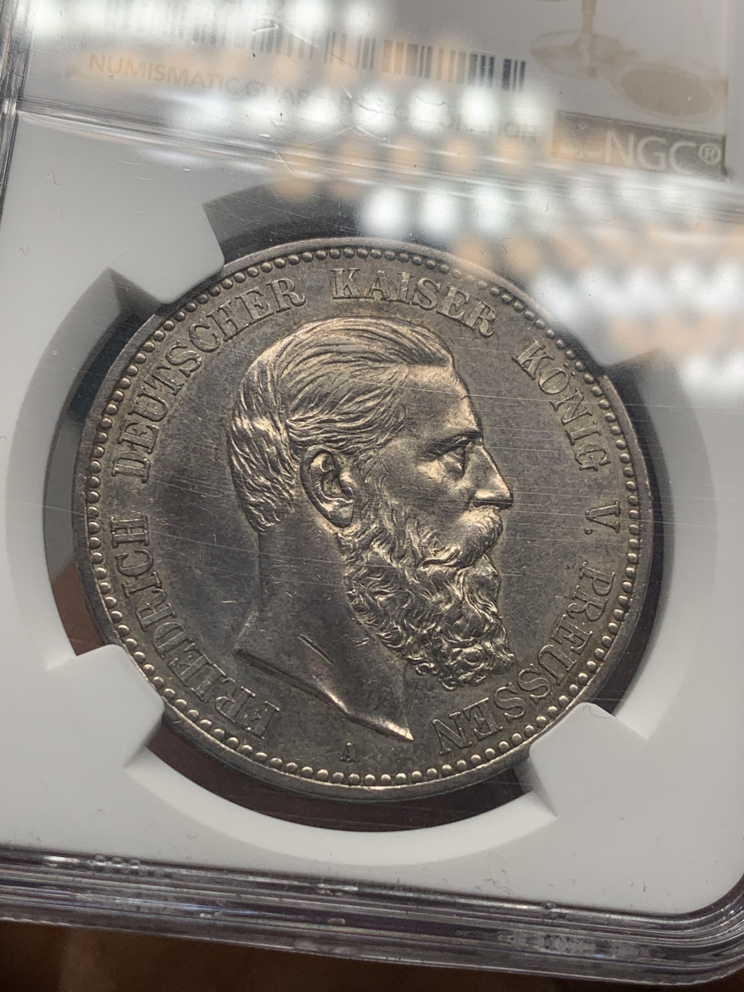 《竞宝斋》第28场-本周日，周一2场连拍（全场顺丰包邮） 德国弗里德里希三皇之年短翅5马克1888年，NGC-AU好品