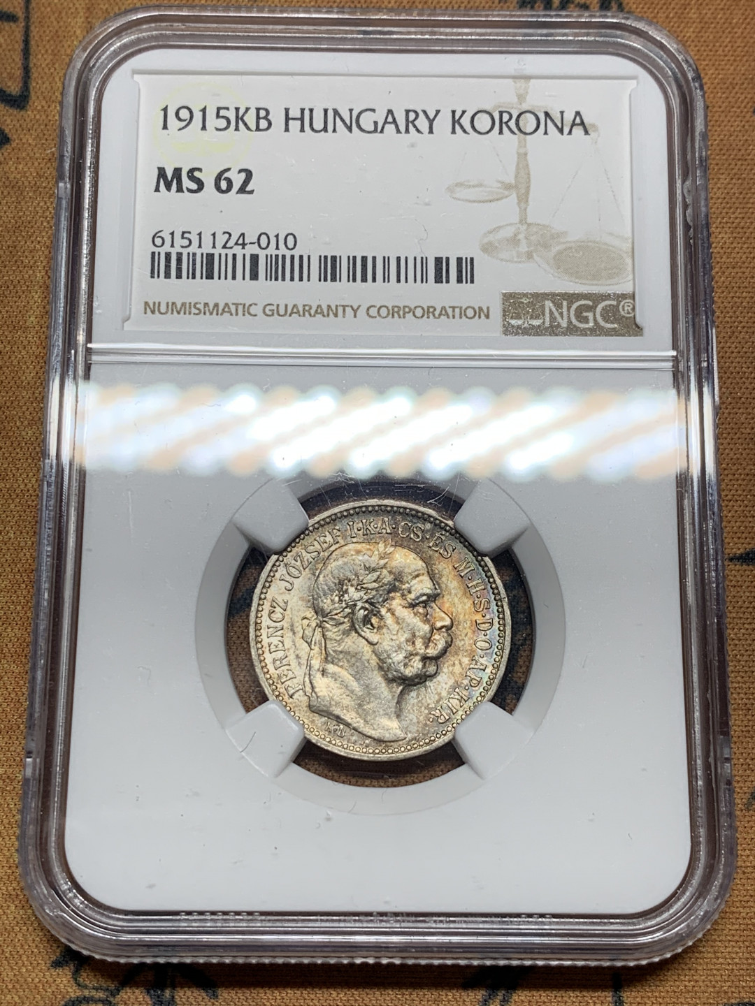 《竞宝斋》第28场-本周日，周一2场连拍（全场顺丰包邮） NGC ms62 奥匈帝国 1915匈牙利版 天使帽 1克朗 银币 深五彩状态 细节非常好