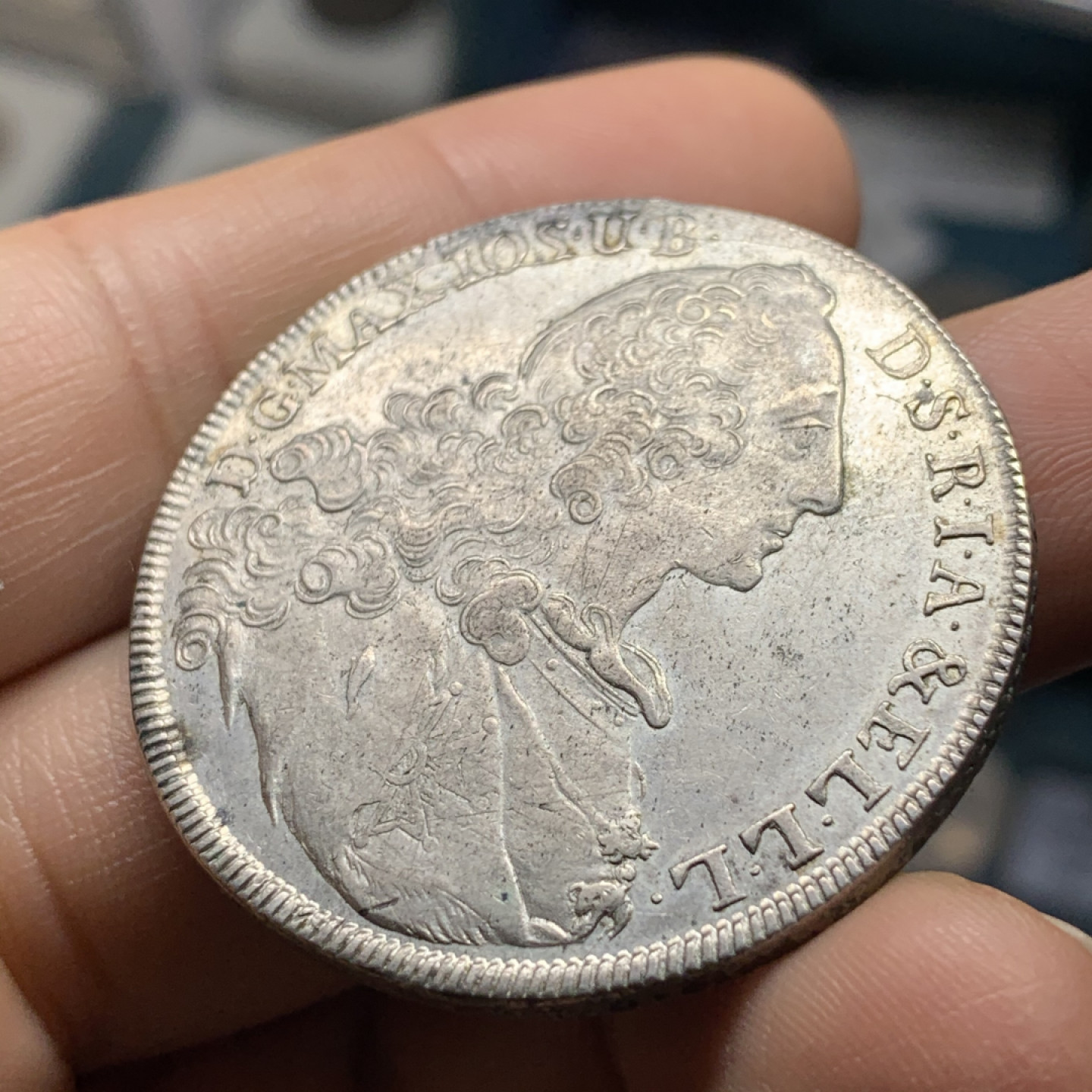 《竞宝斋》第28场-本周日，周一2场连拍（全场顺丰包邮） 德国巴伐利亚 1765年 圣母抱婴 大泰勒 银币 带光原味好品 非常难得的品相