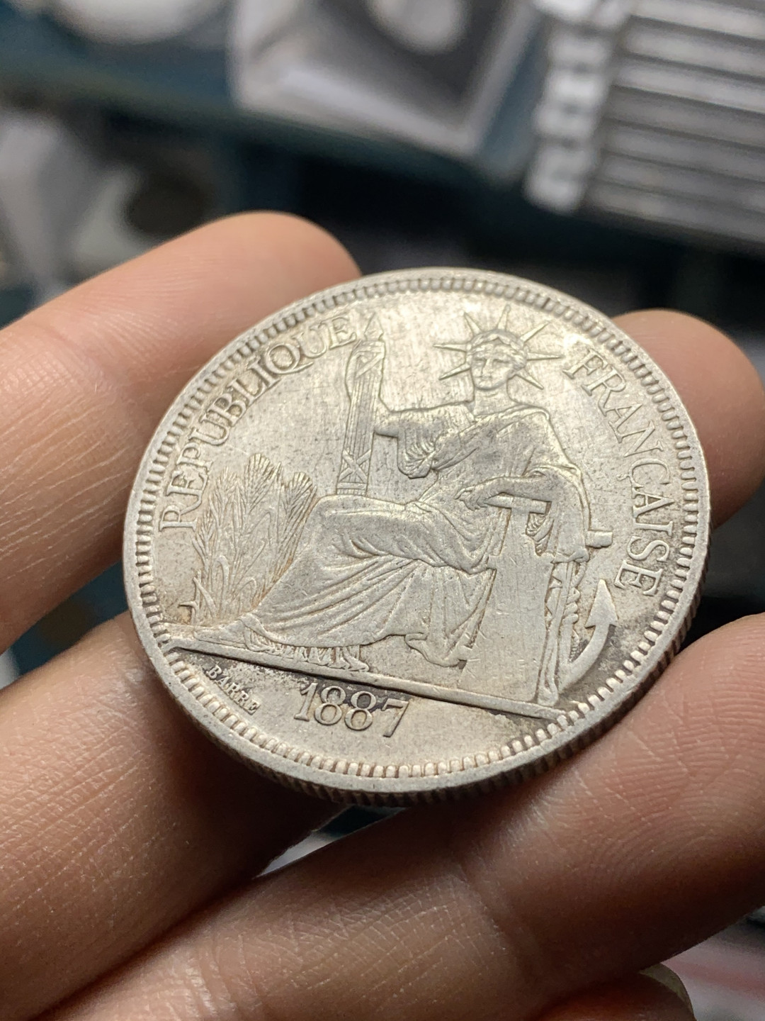 《竞宝斋》第28场-本周日，周一2场连拍（全场顺丰包邮） 法属印度支那1887年加重坐洋银币 好脸