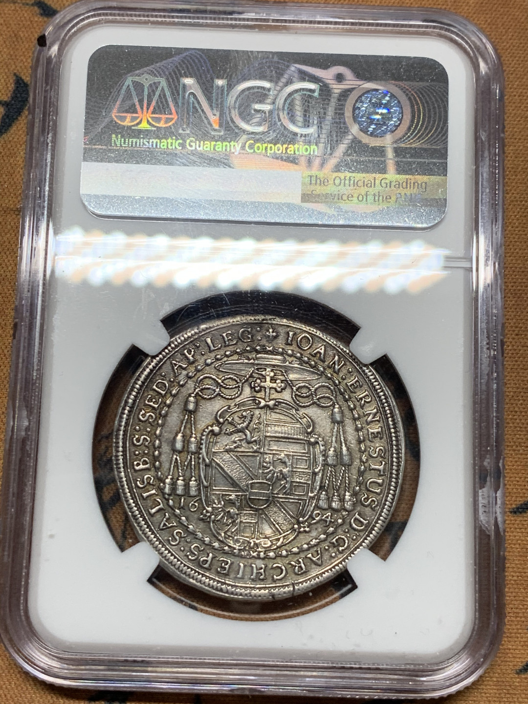《竞宝斋》第28场-本周日，周一2场连拍（全场顺丰包邮） NGC 评级 1694年 神圣罗马帝国 萨尔茨堡 半泰勒银币 打制细节非常清楚 难得状态 少见品种