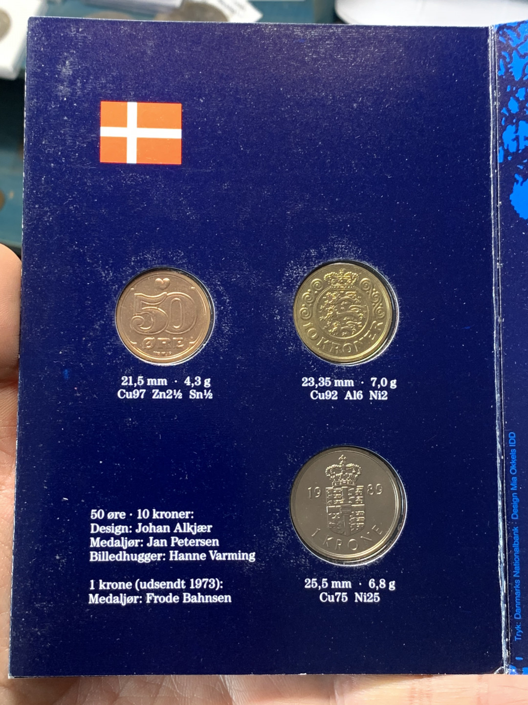 《竞宝斋》第28场-本周日，周一2场连拍（全场顺丰包邮） 原封装丹麦 1989年 50分/1克朗/10克朗 卡装三枚套币 非常少见的封装套币