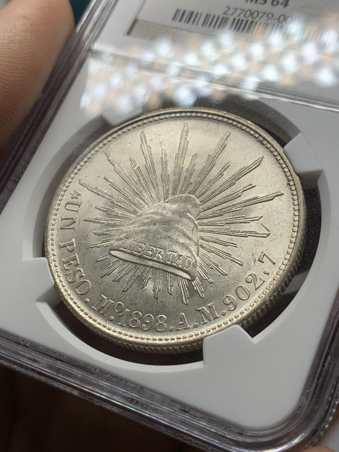 《竞宝斋》第28场-本周日，周一2场连拍（全场顺丰包邮） NGC-MS64 难得状态 1898年 墨西哥 直边鹰洋银元 后铸版