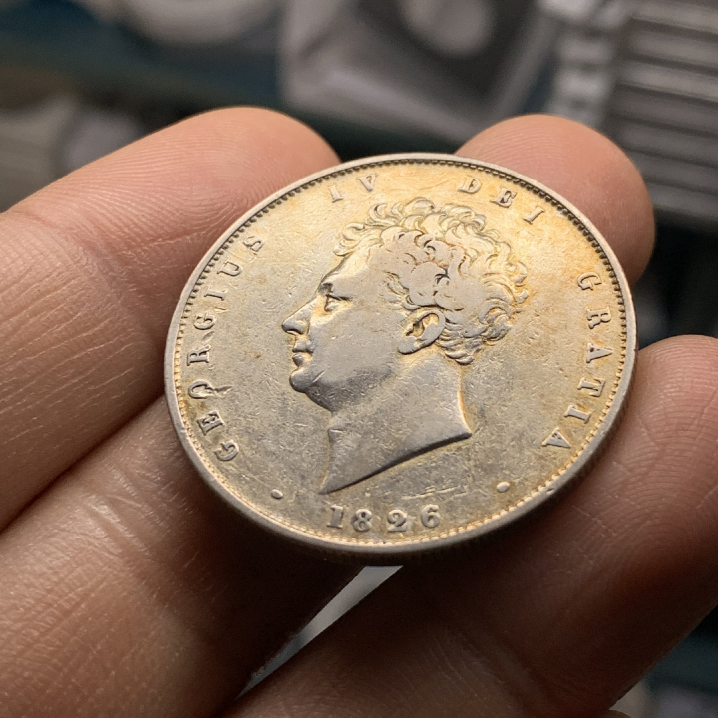 《竞宝斋》第28场-本周日，周一2场连拍（全场顺丰包邮） 少见 难得好品 英国1826年 乔四 半克朗 银币 