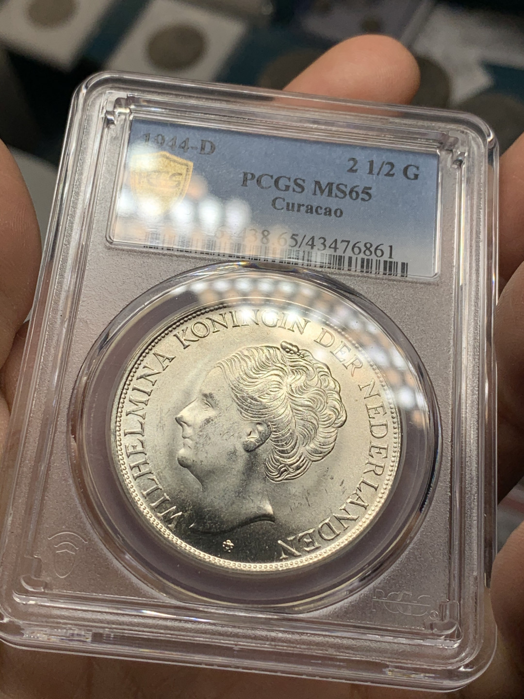 《竞宝斋》第28场-本周日，周一2场连拍（全场顺丰包邮） PCGS MS65 更高分只有2枚！荷属库拉索 1944年威廉明娜 2.5盾大银币 机铸纹明显 凝霜状态难得