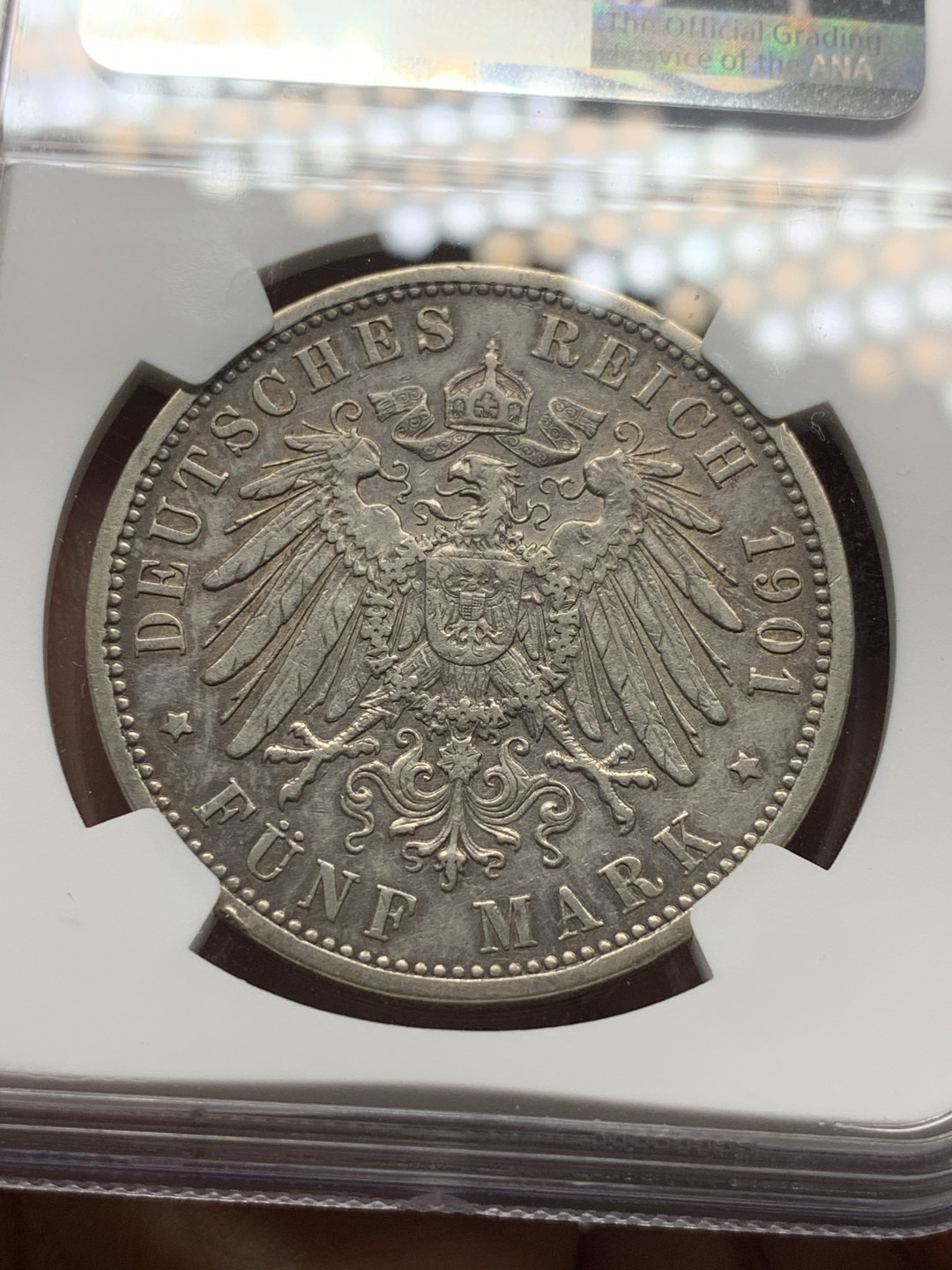 《竞宝斋》第28场-本周日，周一2场连拍（全场顺丰包邮） NGC AU评级 原味包浆  1901年 巴登5马克 大银币 高点具在 难得品相