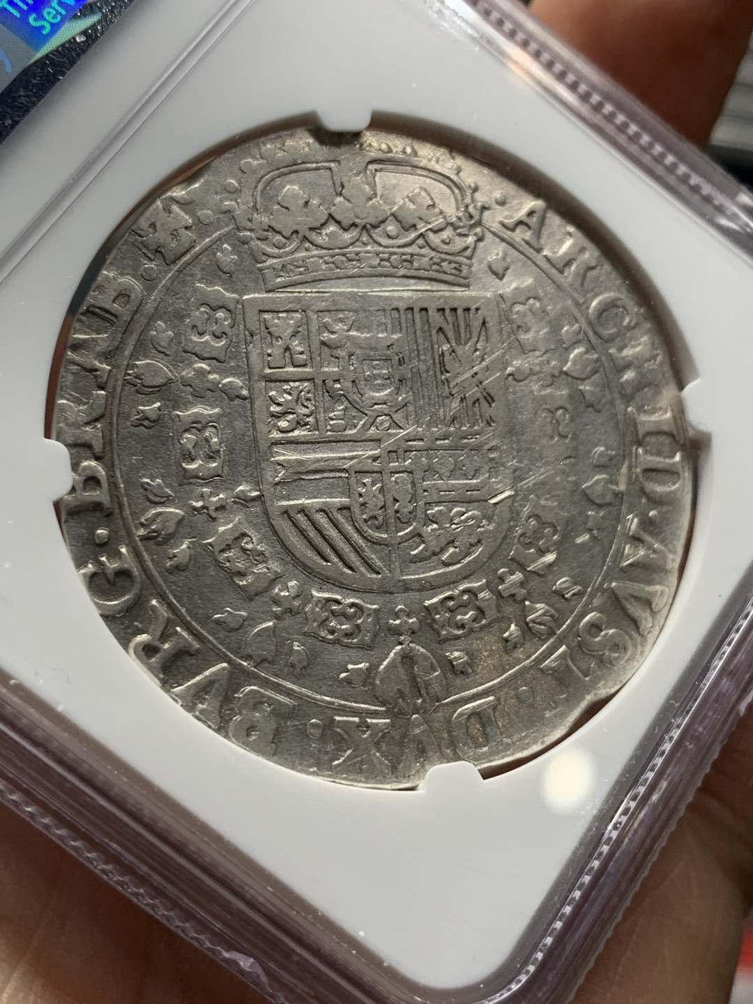 《竞宝斋》第28场-本周日，周一2场连拍（全场顺丰包邮） NGC 评级 西属尼德兰 1633年 1PAT 大银币 当时工艺粗糙 本品细节清晰深打 难得状态