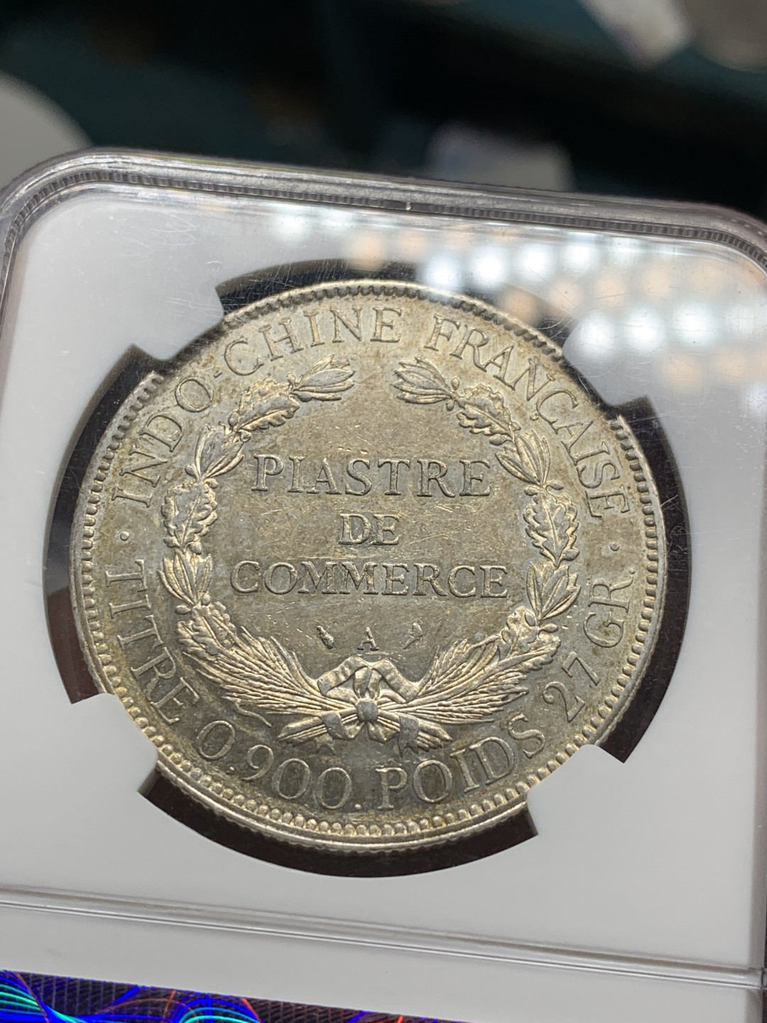 《竞宝斋》第28场-本周日，周一2场连拍（全场顺丰包邮） NGC-AUD92  法属印度支那1907年坐洋银币  全脸高鼻 金彩包浆 状态好