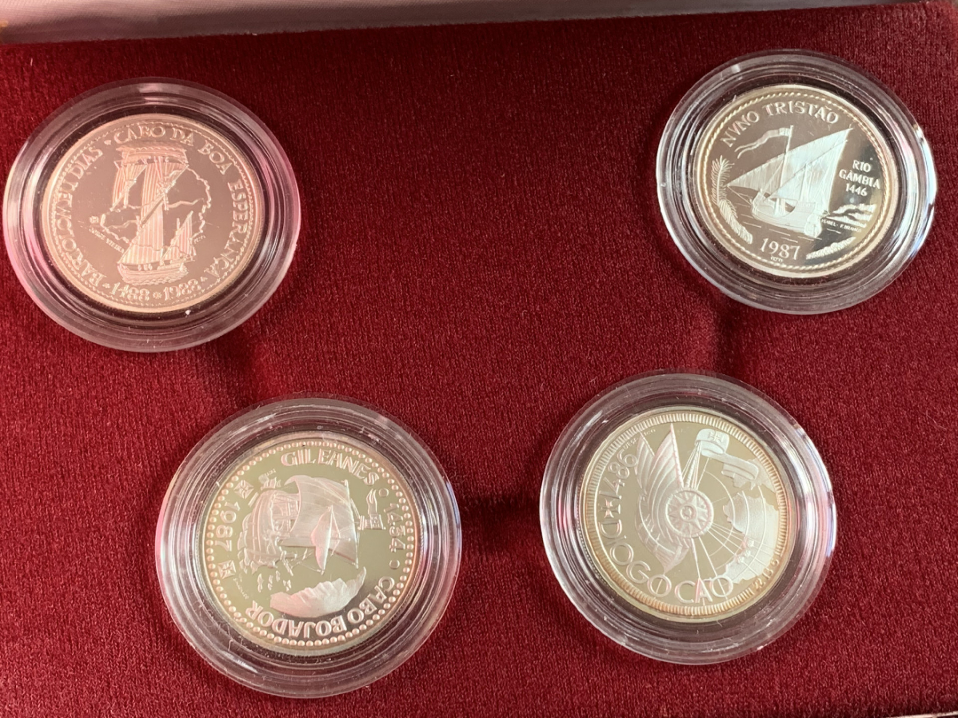 《竞宝斋》第28场-本周日，周一2场连拍（全场顺丰包邮） 原盒证书葡萄牙1987年帆船系列100埃斯库多 精制银币 总重66克925银 完美状态