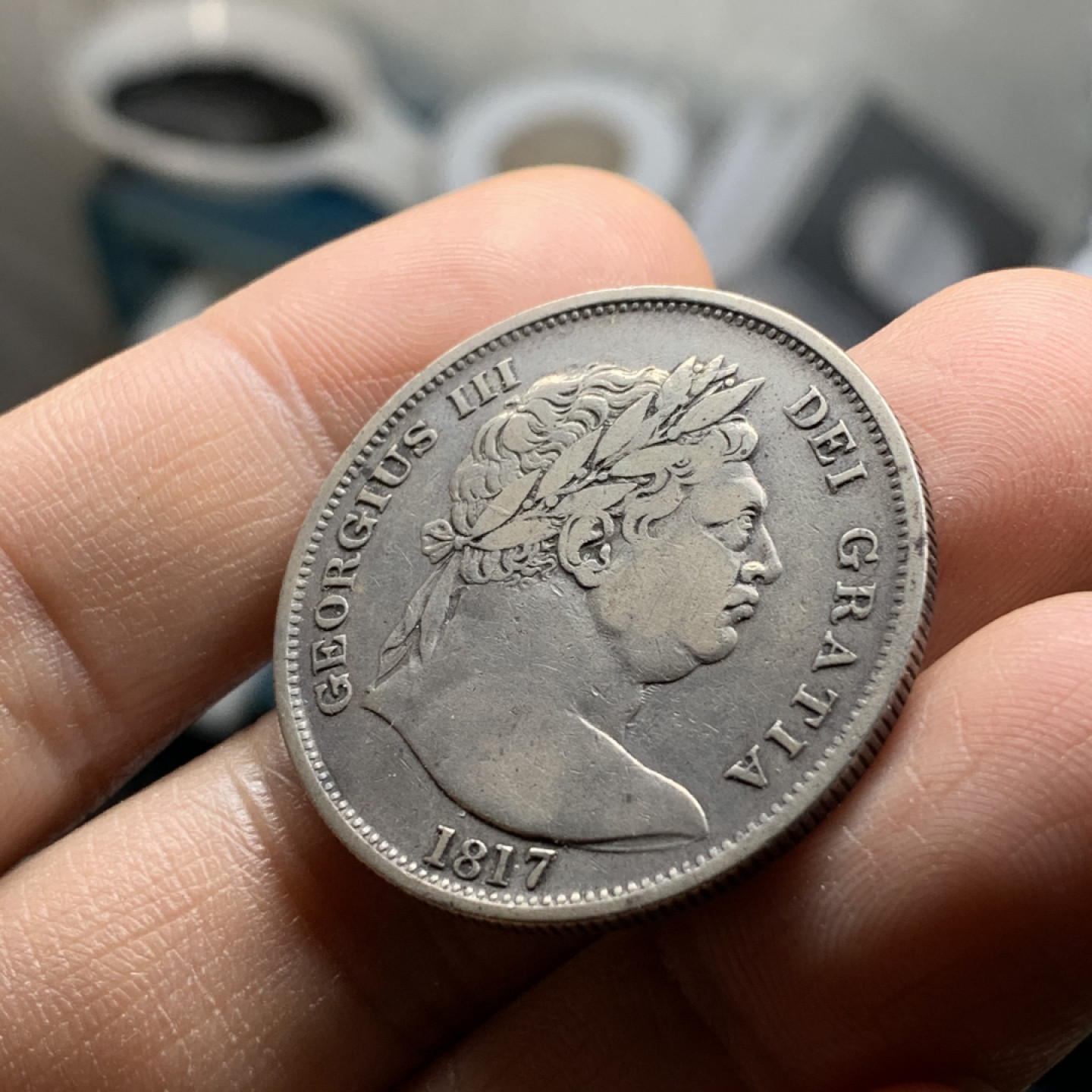 《竞宝斋》第28场-本周日，周一2场连拍（全场顺丰包邮） 原味好细节 英国 1817年 乔三 牛头半克朗 自然流通 状态保存的比较好