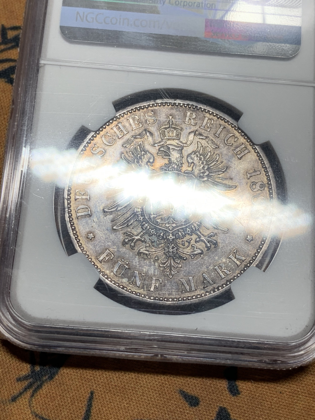 《竞宝斋》第28场-本周日，周一2场连拍（全场顺丰包邮） 德国弗里德里希三皇之年短翅5马克1888年，NGC-AU好品