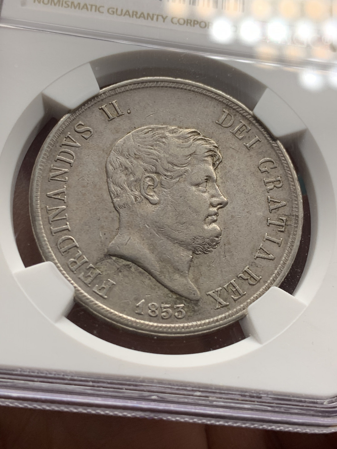 《竞宝斋》第28场-本周日，周一2场连拍（全场顺丰包邮） NGC XF45 意大利1853年 那不勒斯&西西里 120G 大银币 给分不易 基本都是D