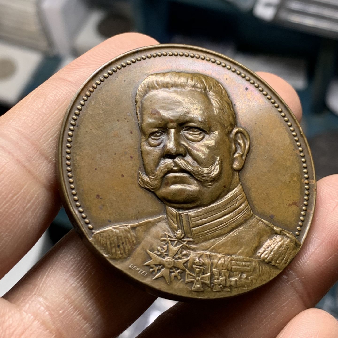 《竞宝斋》第28场-本周日，周一2场连拍（全场顺丰包邮） 裸章 德国1927年原铸，兴登堡纪念大铜章，直径50mm，重量51.8g