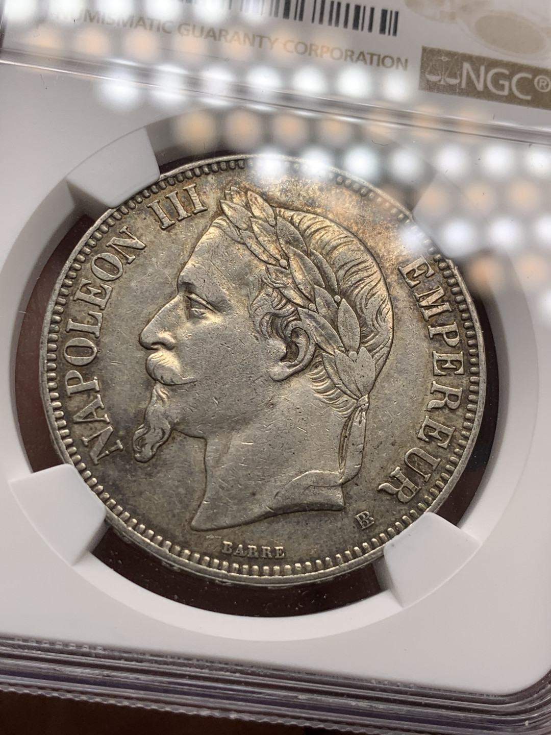 《竞宝斋》第28场-本周日，周一2场连拍（全场顺丰包邮） NGC AU53 原味好细节 法国 1870年 拿三 5法郎 大银币 花冠轻微磨损