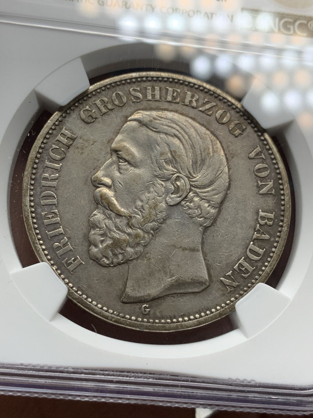 《竞宝斋》第28场-本周日，周一2场连拍（全场顺丰包邮） NGC AU评级 原味包浆  1901年 巴登5马克 大银币 高点具在 难得品相
