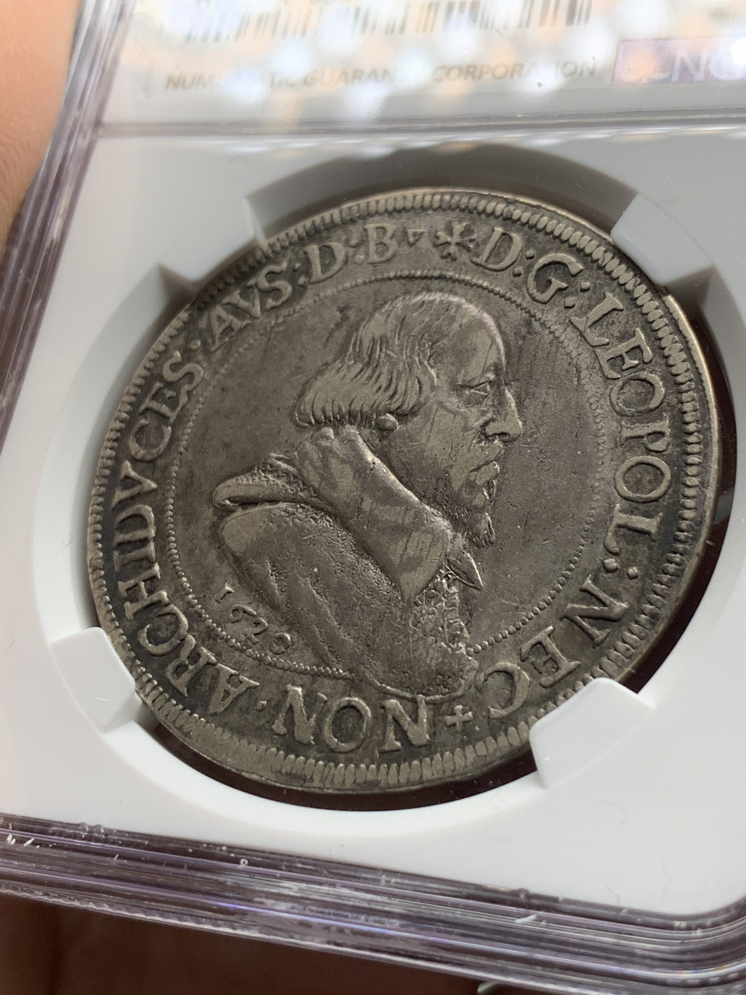 《竞宝斋》第28场-本周日，周一2场连拍（全场顺丰包邮） NGC XF40 历经400年的原味包浆 1620年奥地利蒂罗尔大公 利奥波德 1泰勒 大银币 给分实在难得