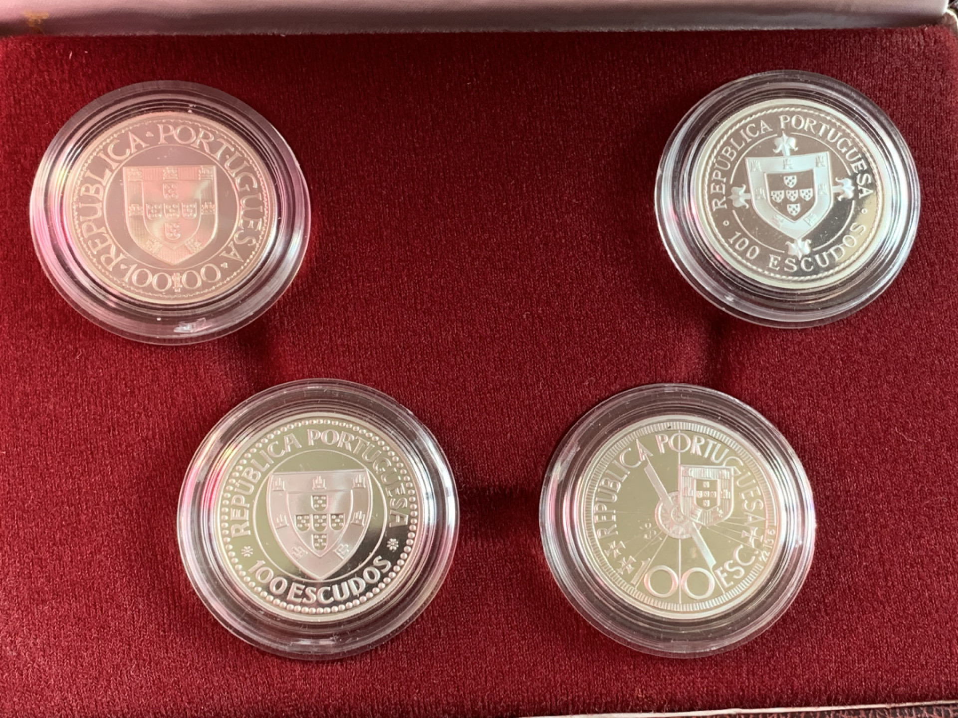 《竞宝斋》第28场-本周日，周一2场连拍（全场顺丰包邮） 原盒证书葡萄牙1987年帆船系列100埃斯库多 精制银币 总重66克925银 完美状态
