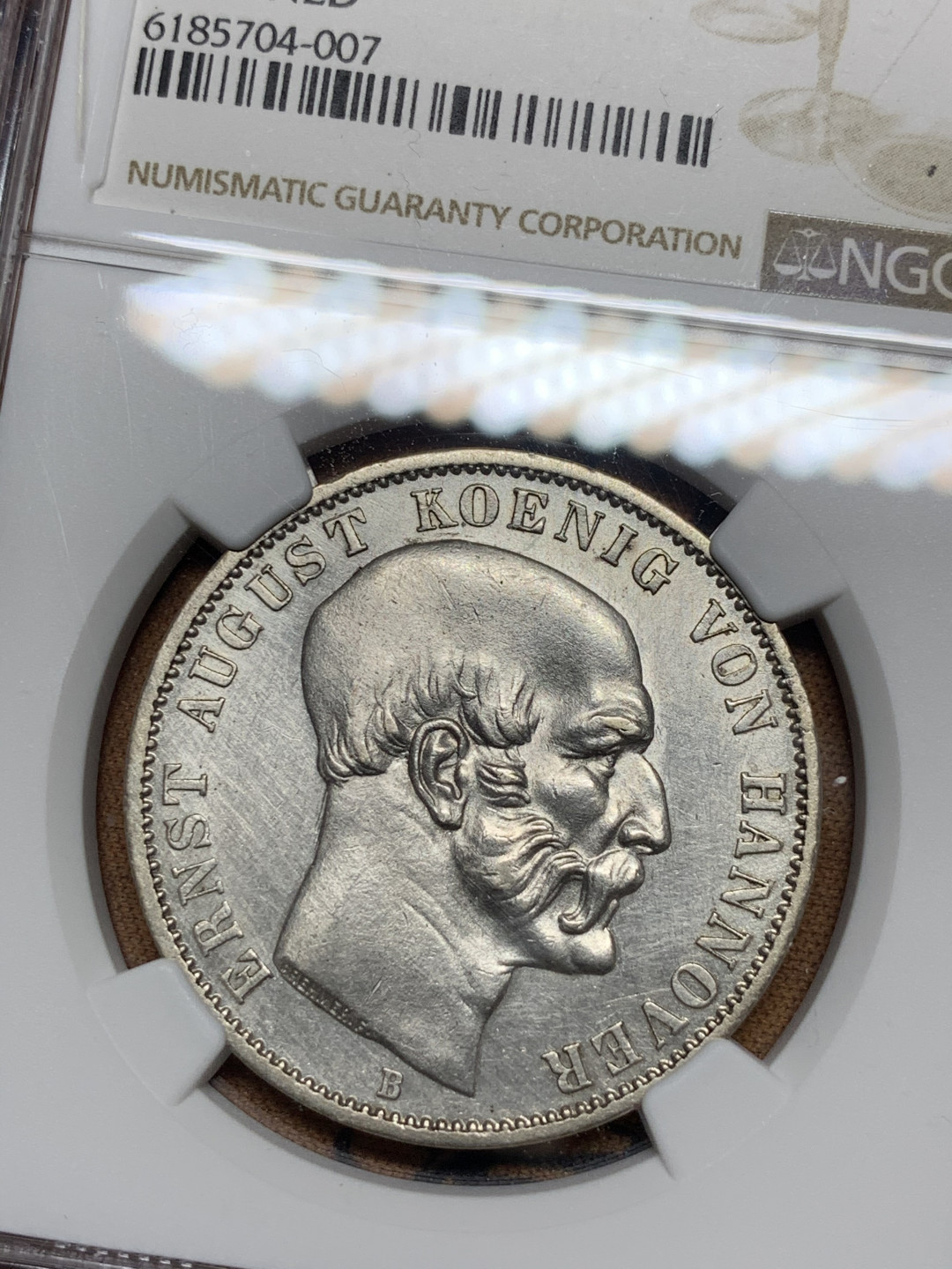 《竞宝斋》第28场-本周日，周一2场连拍（全场顺丰包邮） NGC 评级 少见UNC  德国 汉诺威 1848年 奥古斯特邦徽 泰勒银币 细节高点清晰，可以砸盒养包浆 MS状态