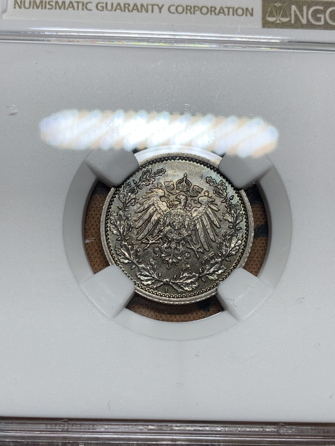 《竞宝斋》第28场-本周日，周一2场连拍（全场顺丰包邮） NGC MS63 德国1918年 深五彩 1/2马克 银币