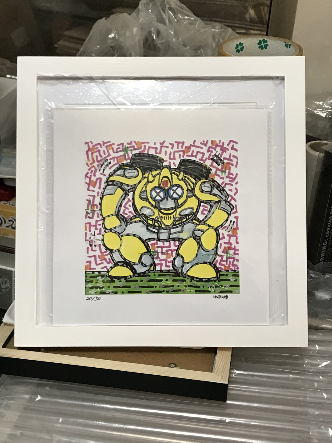 零元拍：歪歪亲笔签名 OWSON系列插画复制画《大黄蜂》，尺寸约22/22厘米，拍品不含镜框