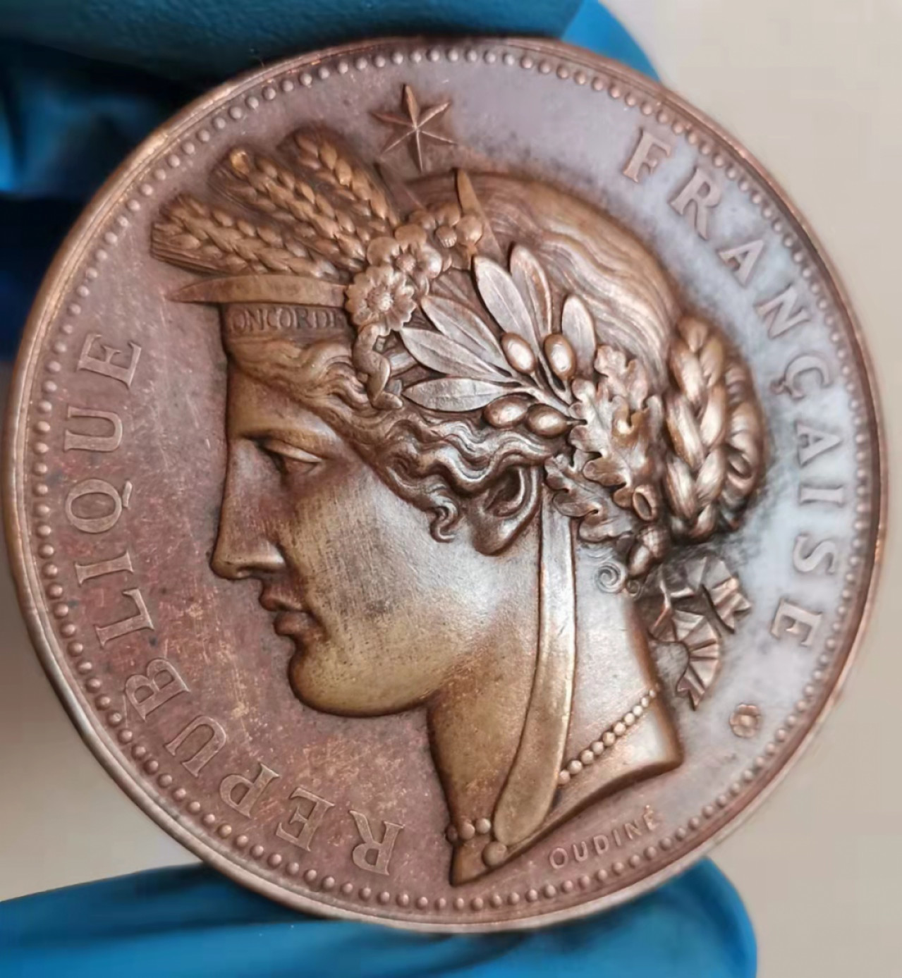 第23期拍卖会 1889年法国巴黎世界博览会纪念大铜章50mm55g