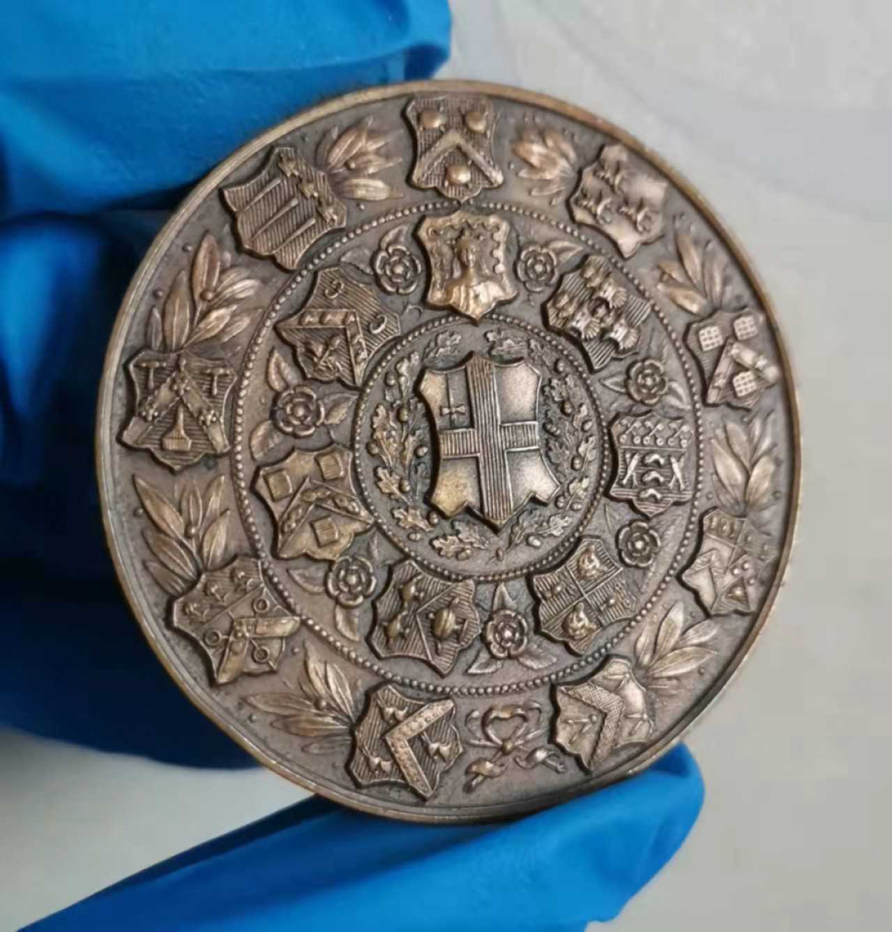 第23期拍卖会 原盒1939年实发英国科技博览会纪念铜章50mm73g