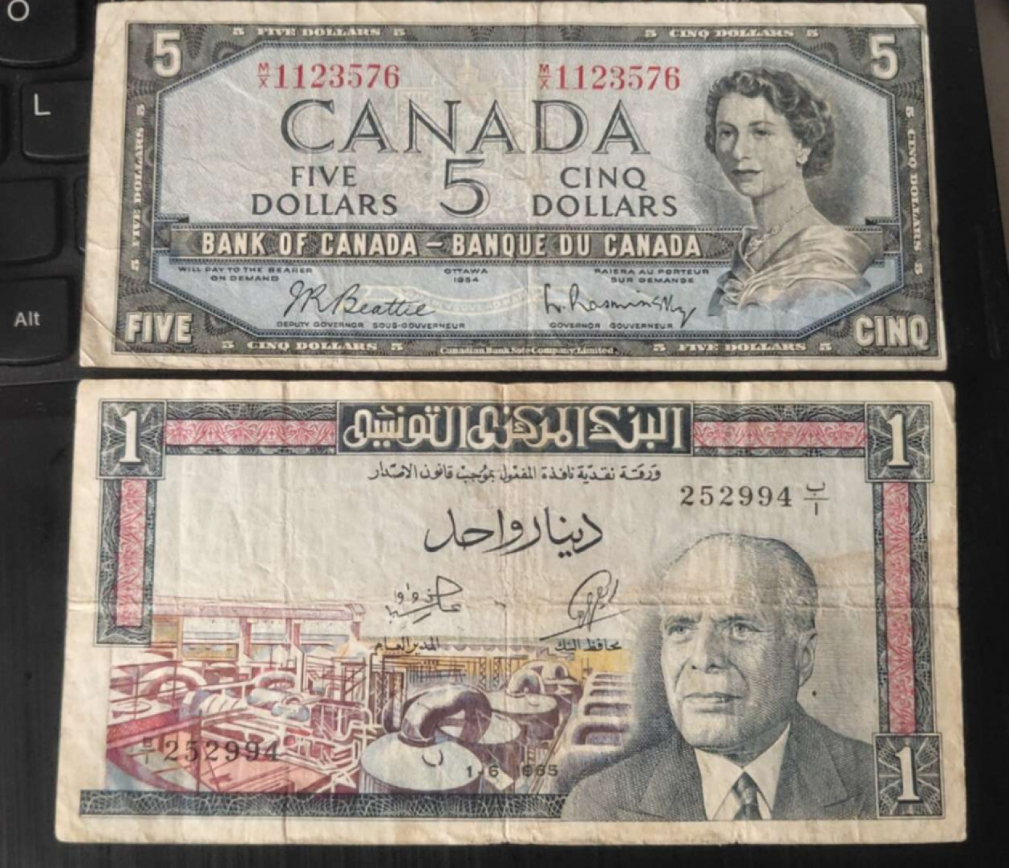 N&C 第十七期：惠友场 加拿大5和突尼斯1两张 品相如图