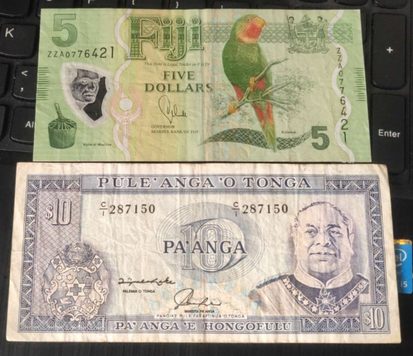 N&C 第十七期：惠友场 斐济5和汤加10两张 品相如图