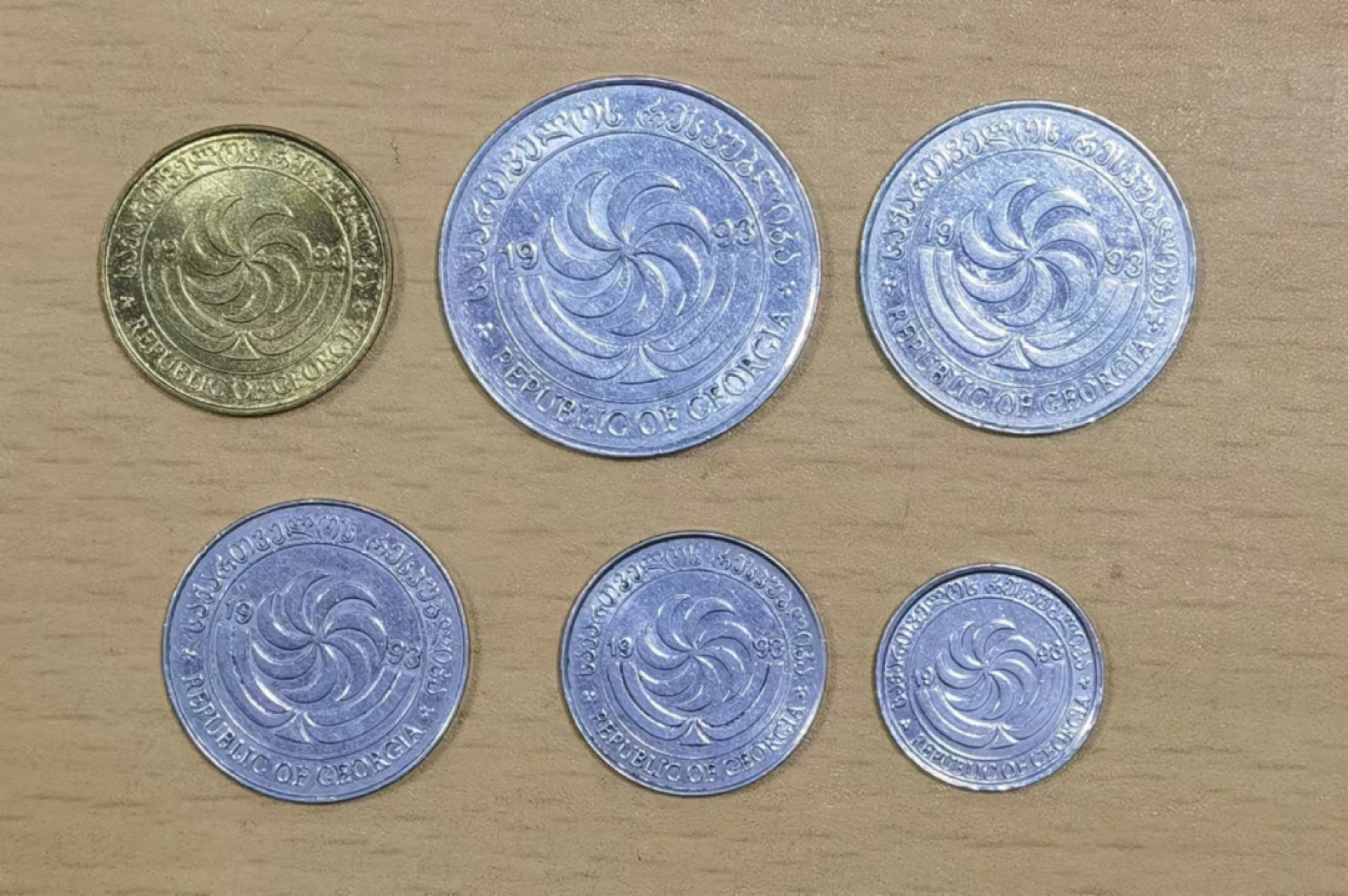 北京马甸外国钱币专卖店微拍第六十七期，非贵金属外国纪念币，流通币专场，陆续上新欢迎关注 1993年版格鲁吉亚流通币6枚／套